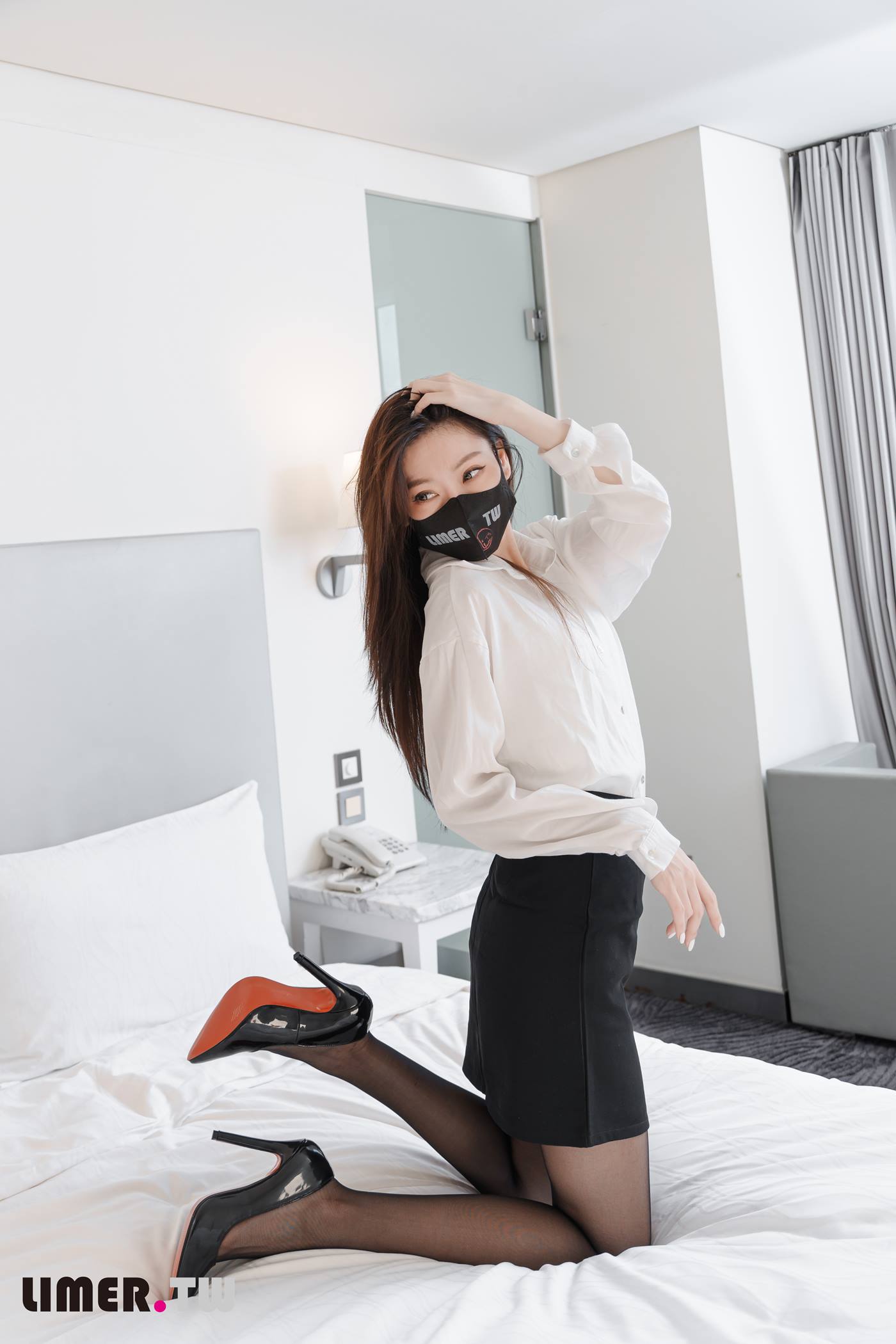 Limerence原创 NO.063 語葳女神 Jaly完美长腿 黑丝 OL诱惑[75P/1V/1.93GB]