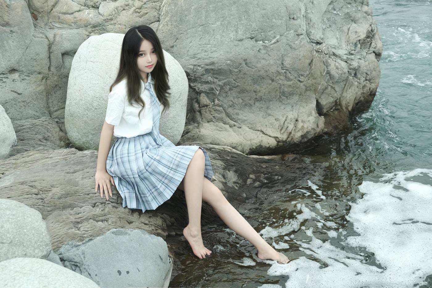 eloise软软 - 河边JK[32P/238MB]