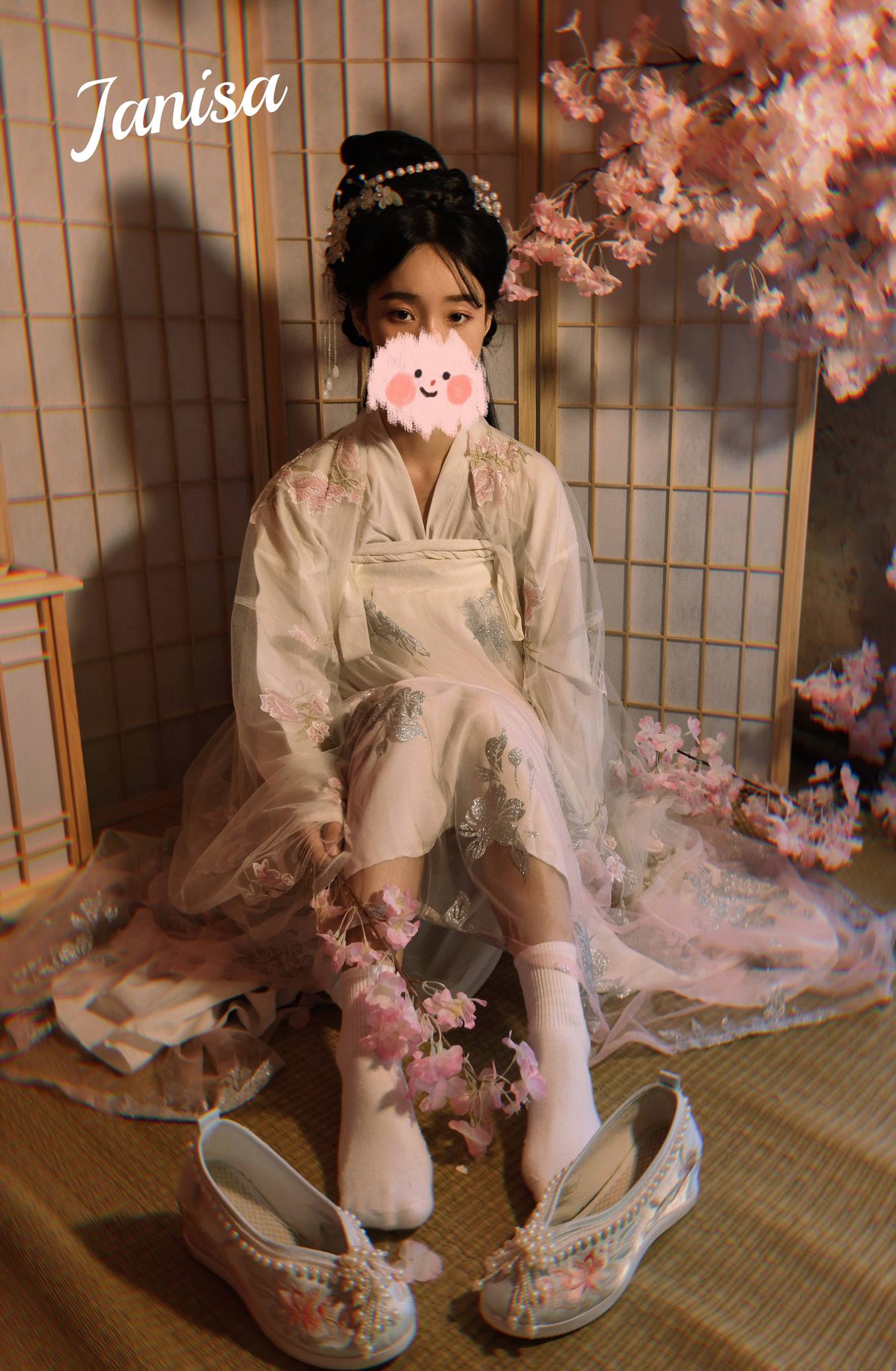 Janisa 朝花向晚 [22P/146MB]