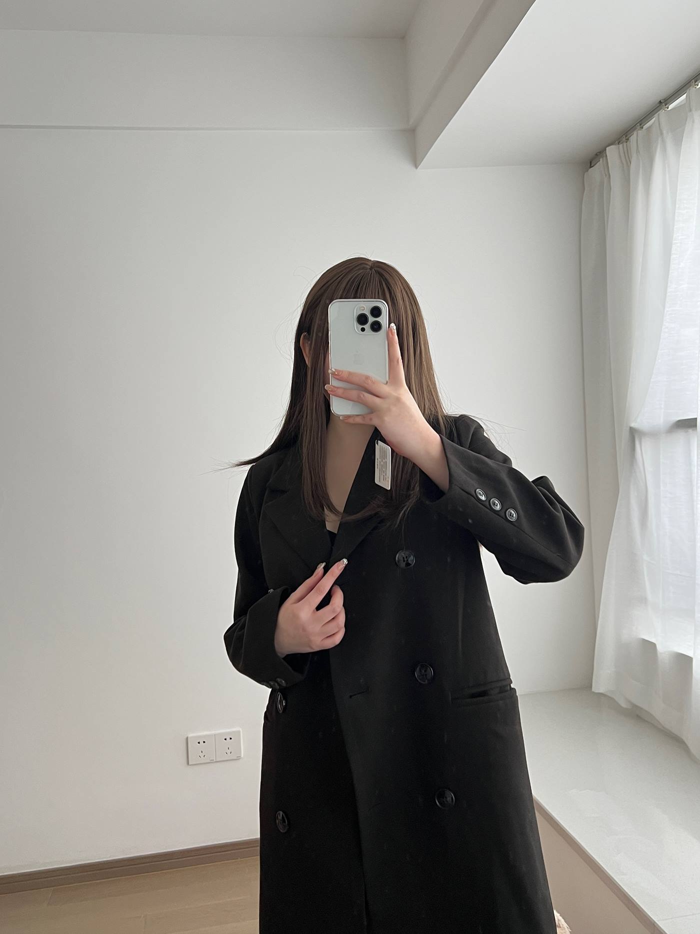 蜜桃少女是依酱呀 情人节 黑巧 [26P/4V/246MB]