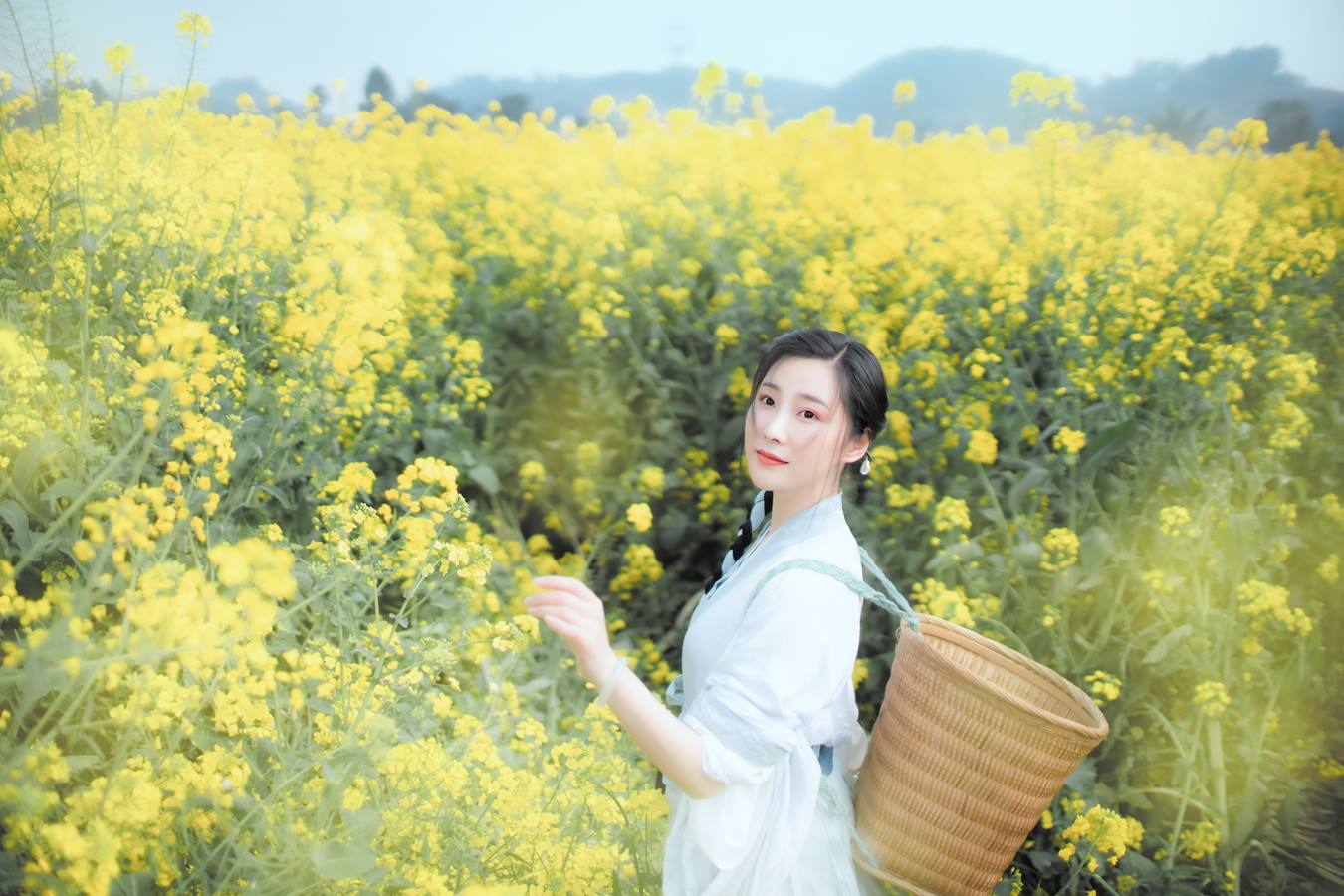 [YITUU艺图语] 2022.04.18 春日迟迟 木景抒 [45P/525MB]