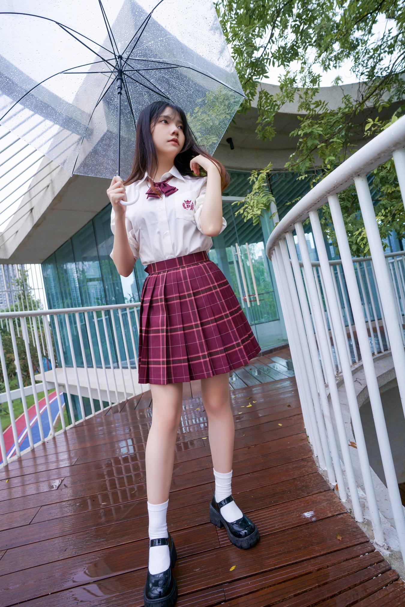 [YITUU艺图语] 2022.04.03 雨之秋 灰猫 [28P/821MB]