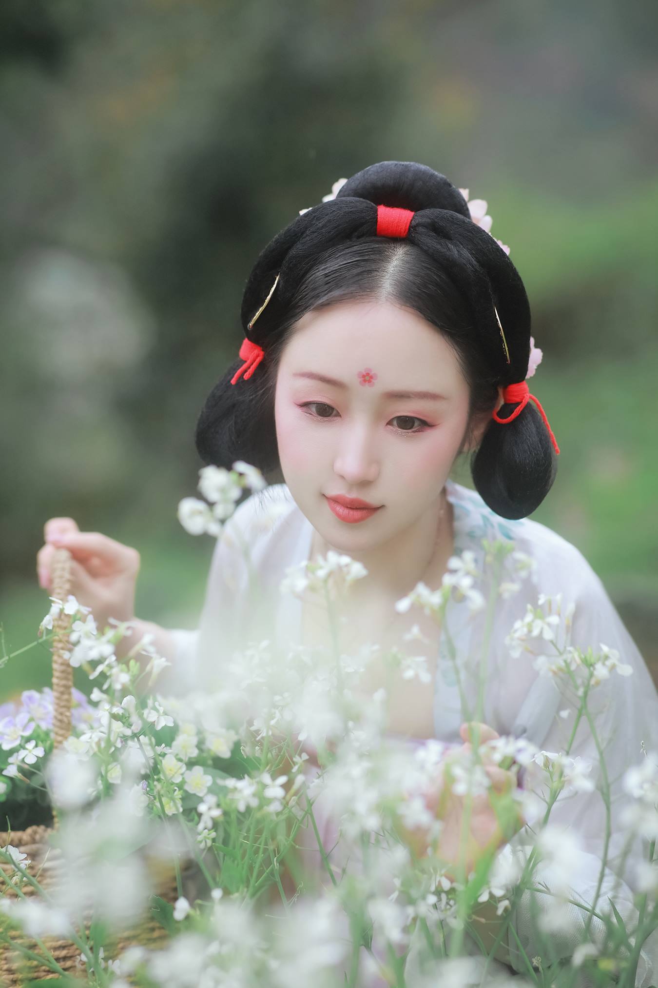 [YITUU艺图语] 2022.04.04 有美一人 大头小甜甜 [22P/326MB]