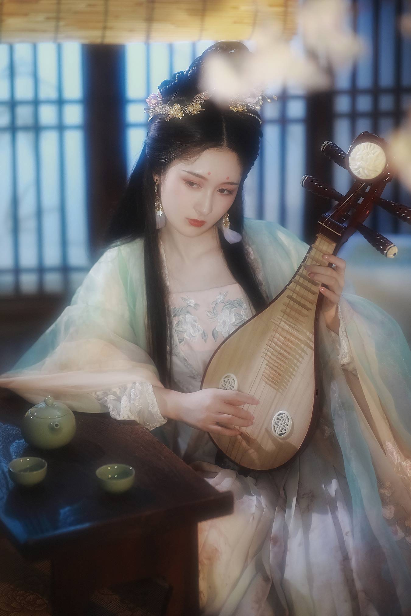 [YITUU艺图语] 2022.04.05 琵琶行 兮兮兮辞_ [22P/351MB]