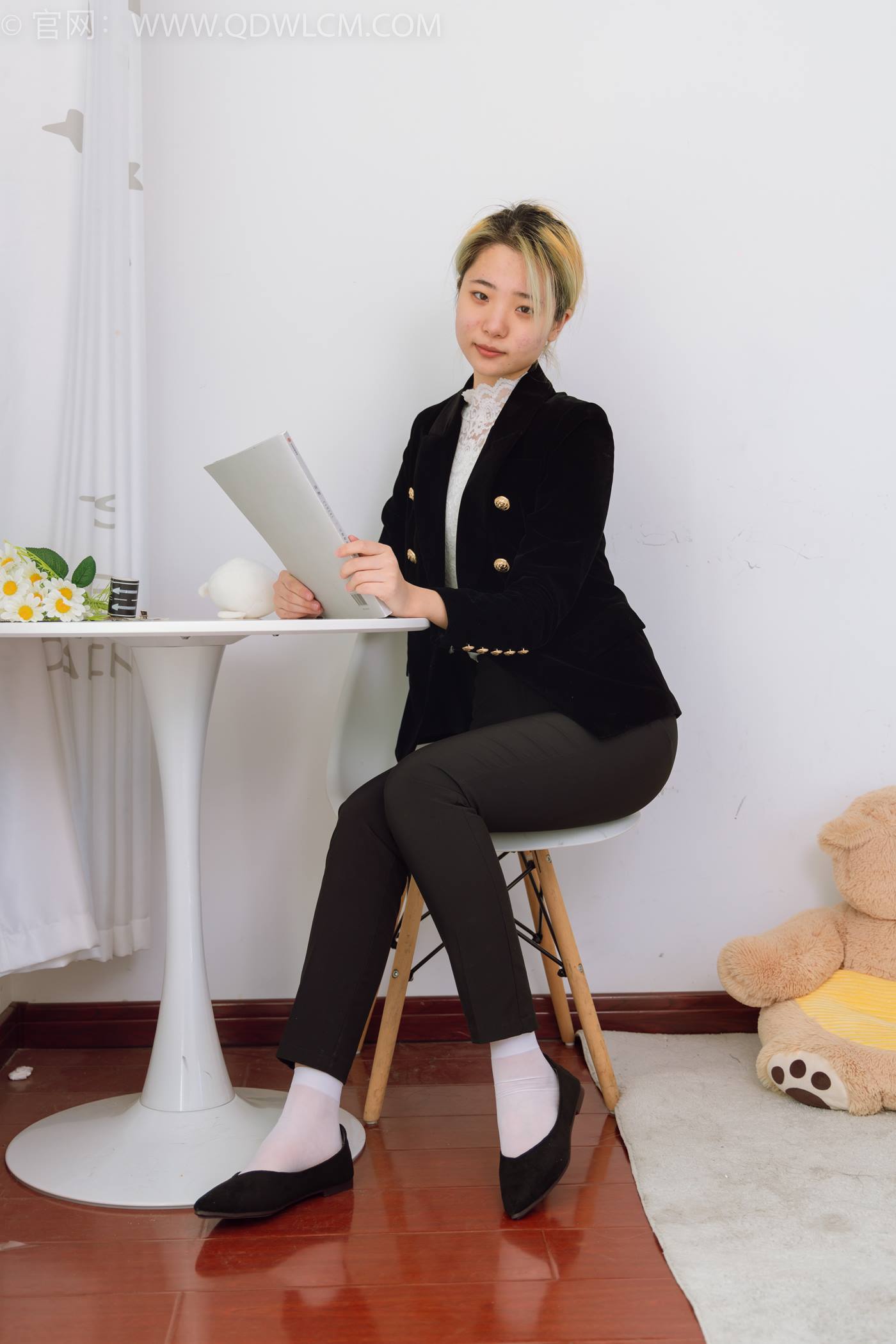 物恋传媒 NO.1485 姜姜-青山与诗[150P/1V/3.75GB]