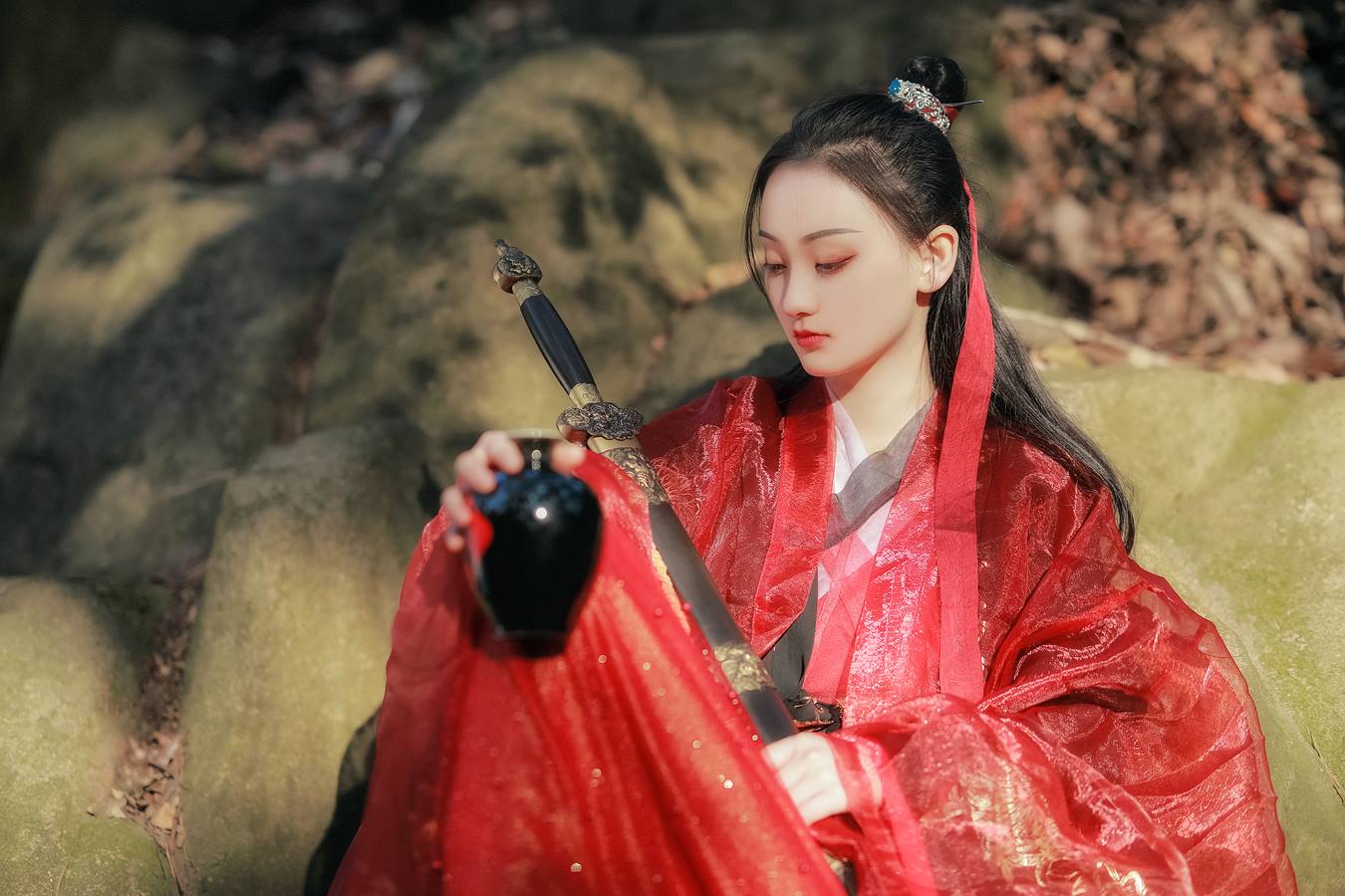 [YITUU艺图语] 2022.04.07 剑破山河 云之是小狐狸吖 [22P/633MB]