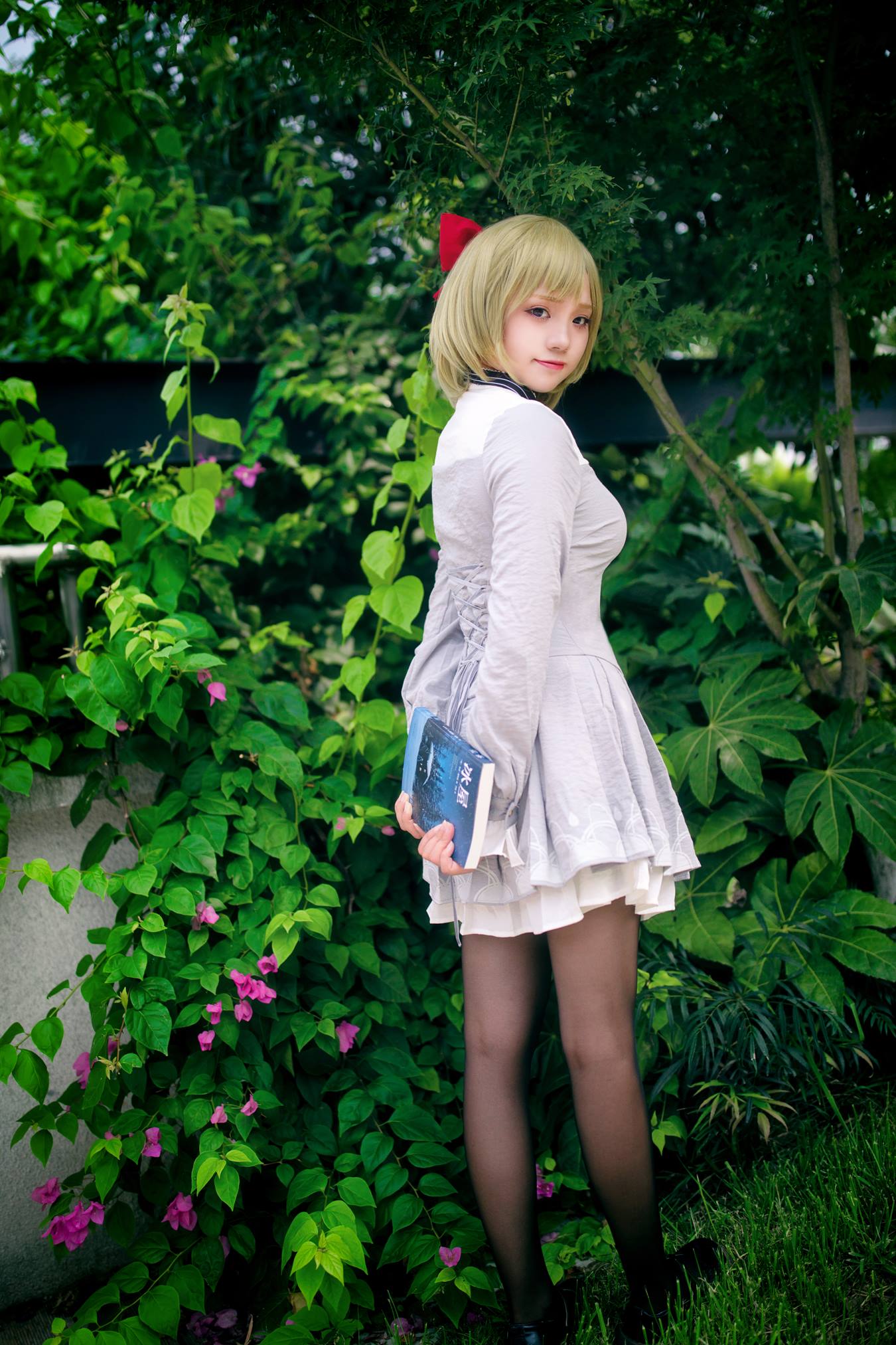 [YITUU艺图语] 2022.04.09 Lovelive：小泉花阳博士服 拂晓 [32P/1.03G]