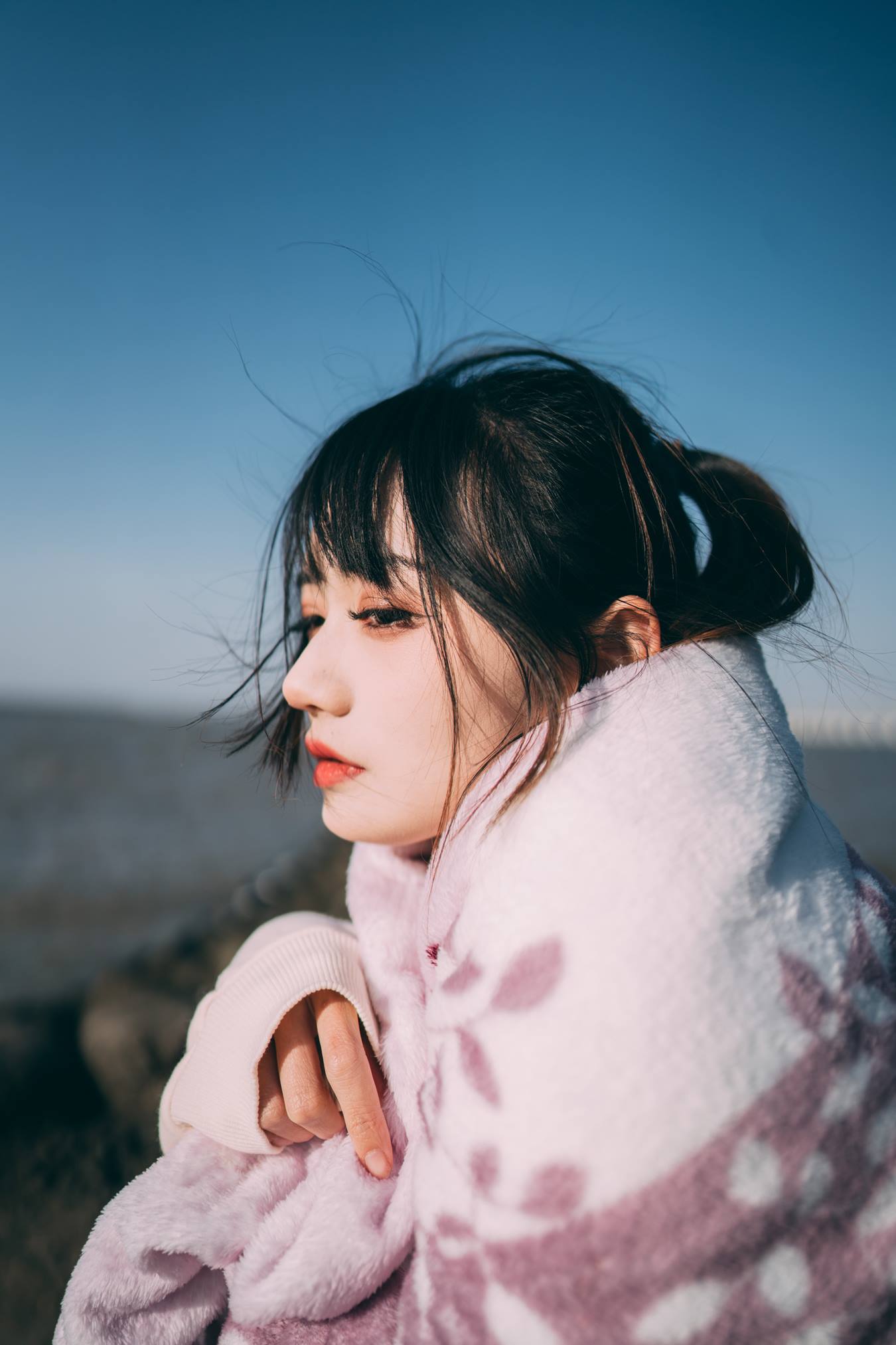 [YITUU艺图语] 2022.04.07 阳光滨海 兔子Zzz不吃胡萝卜 [29P/179MB]