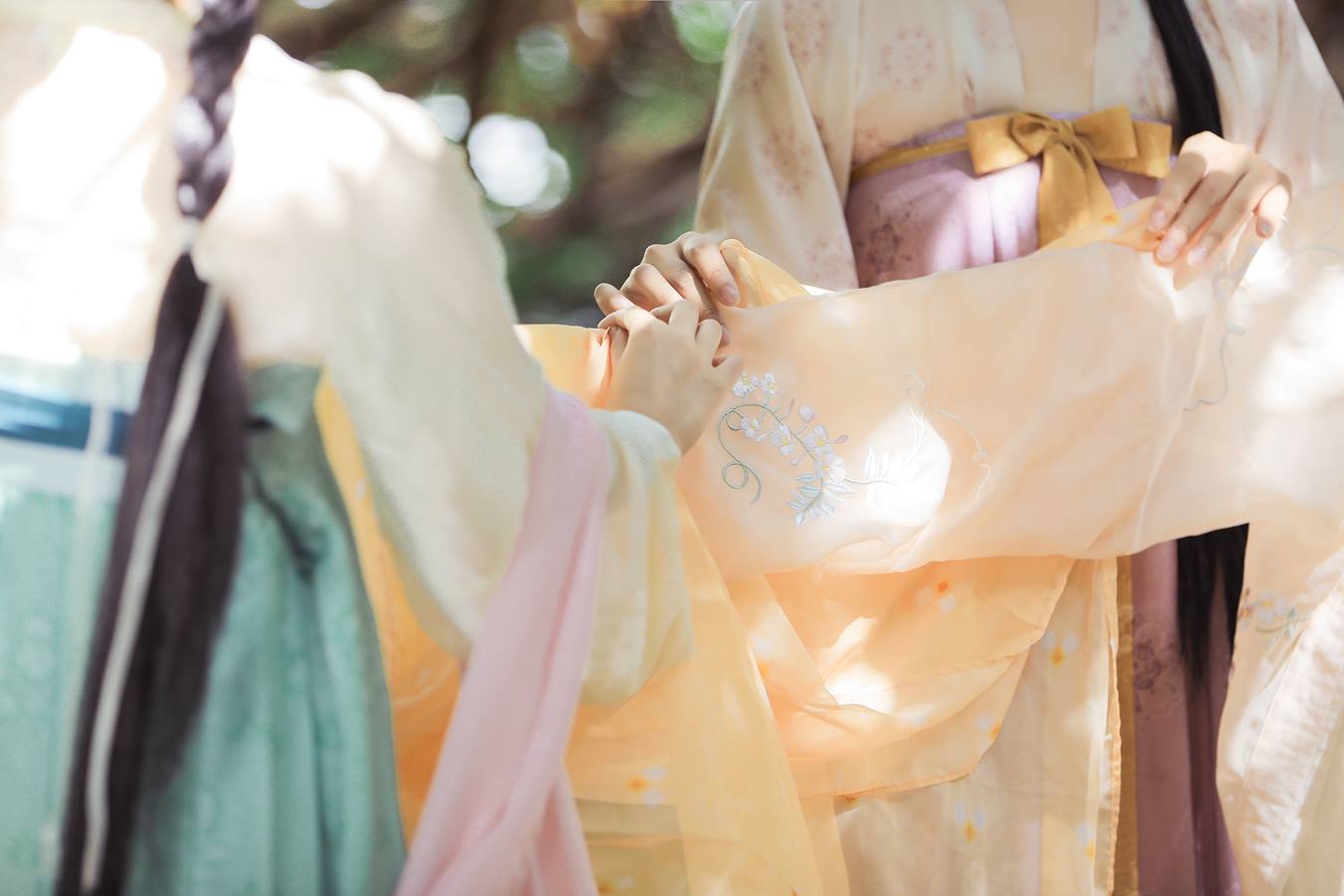 [YITUU艺图语] 2022.04.10 聘婷 秋哒哒- [25P/456MB]