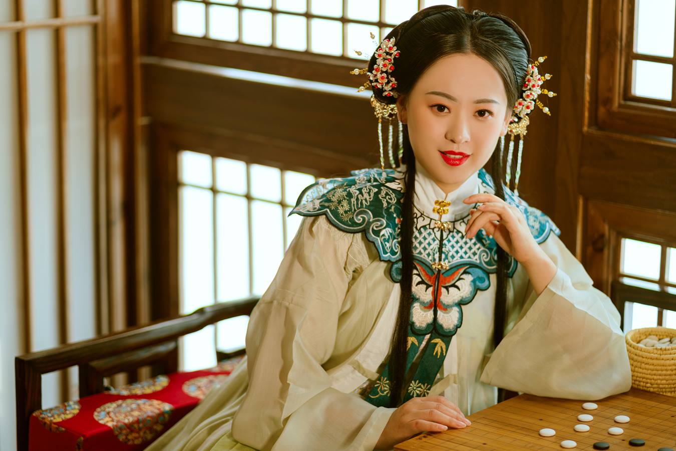 [YITUU艺图语] 2022.04.12 一袭青衣 潇潇 [32P/337MB]