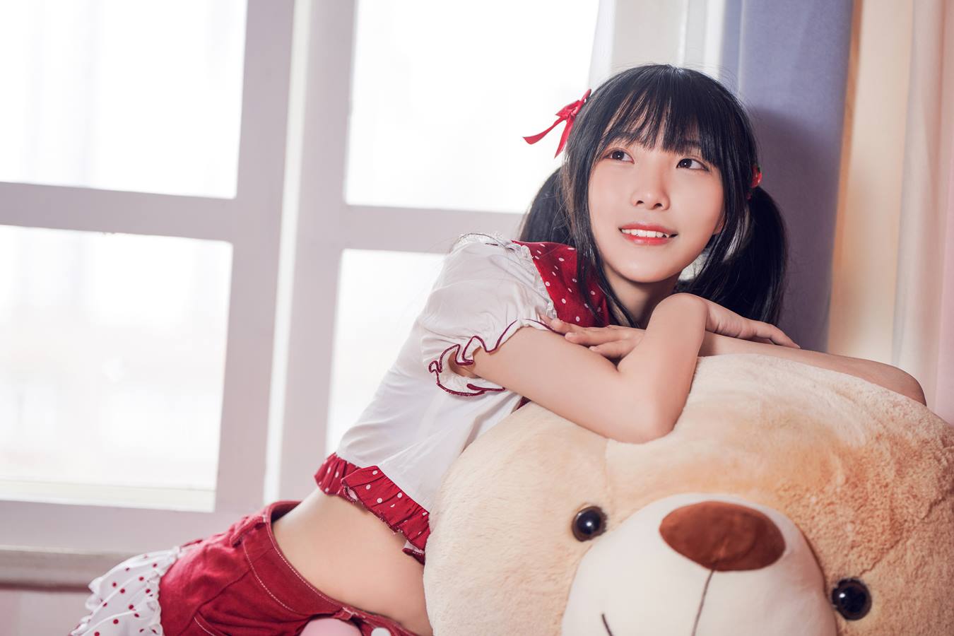 [YITUU艺图语] 2022.04.10 偶像心愿 囚囚 [20P/617MB]