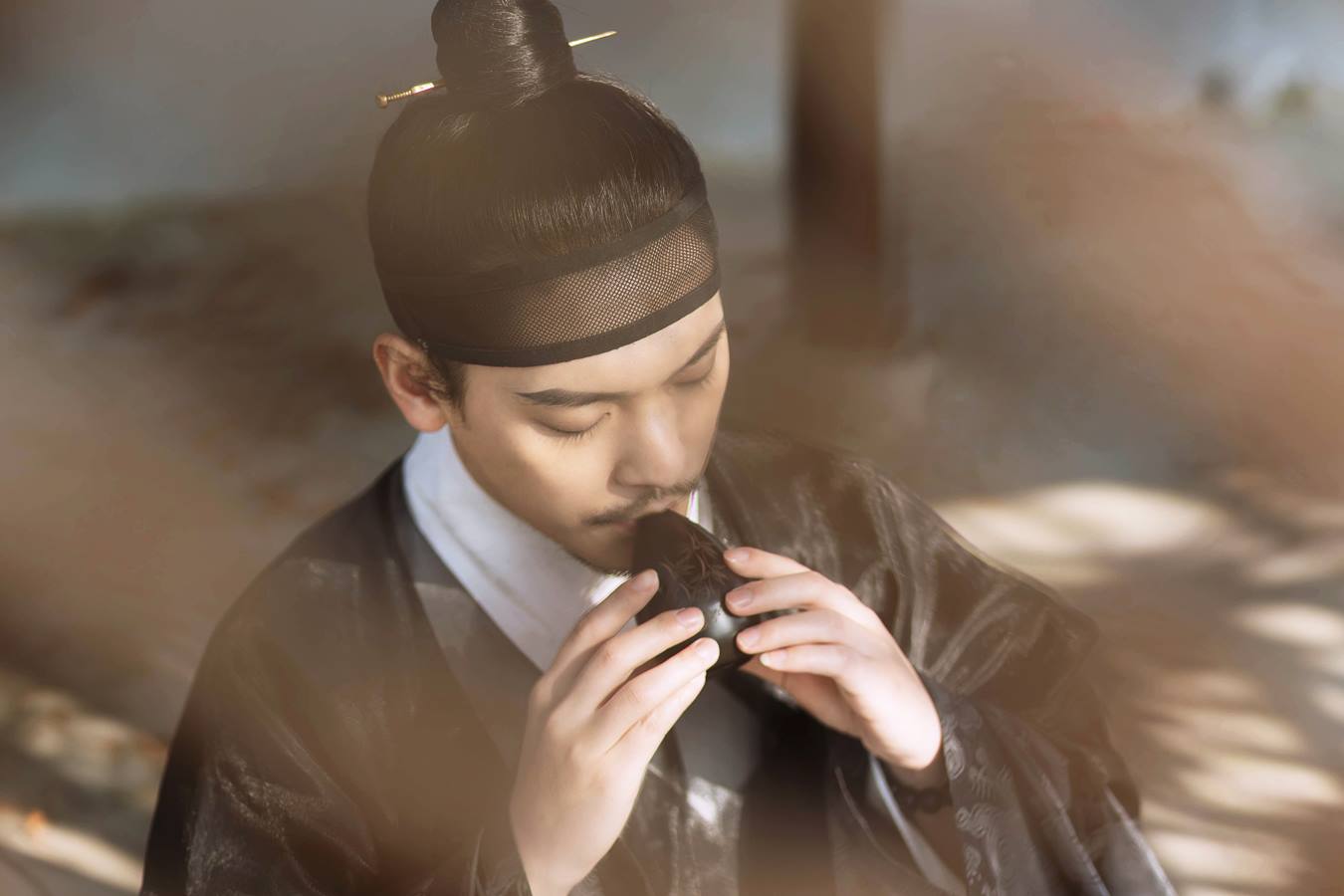 [YITUU艺图语] 2022.04.22 湖隐 庄翰_Roya [18P/142MB]