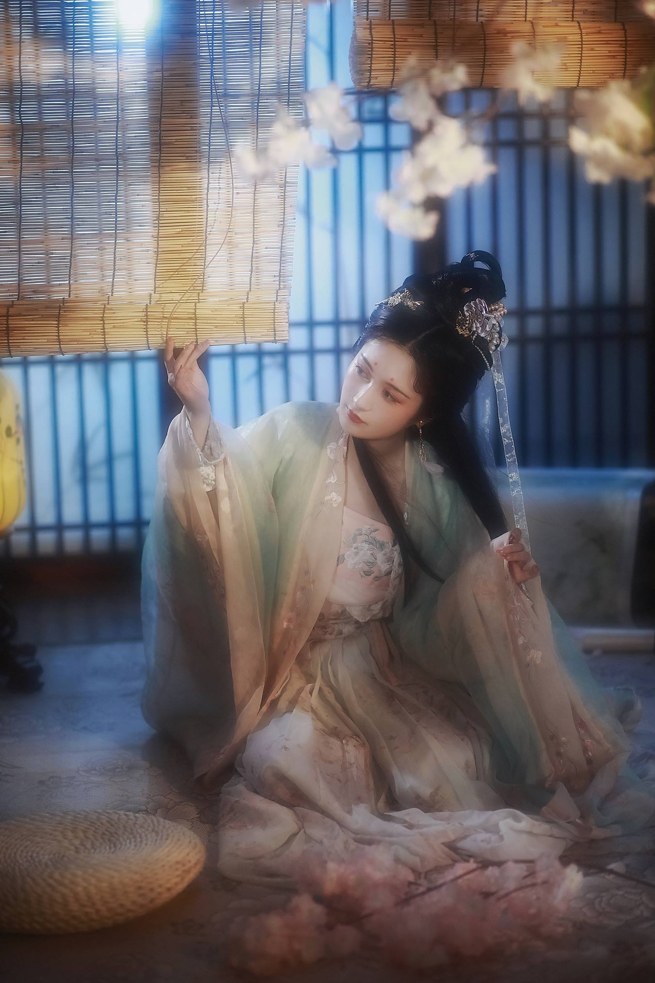 [YITUU艺图语] 2022.04.05 琵琶行 兮兮兮辞_ [22P/351MB]