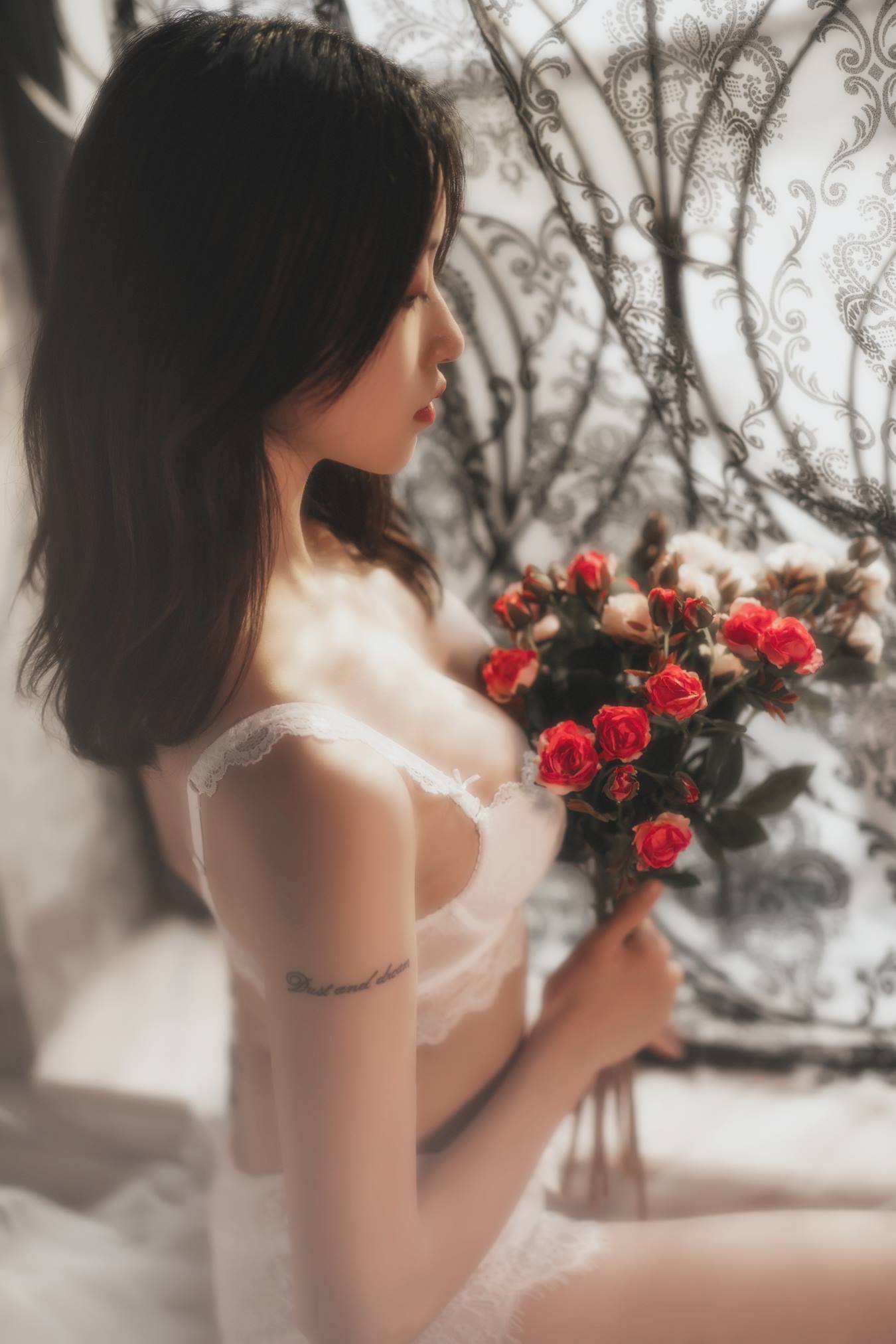 [YITUU艺图语] 2022.04.16 L’Amant 沧霁桔梗 [24P/497MB]