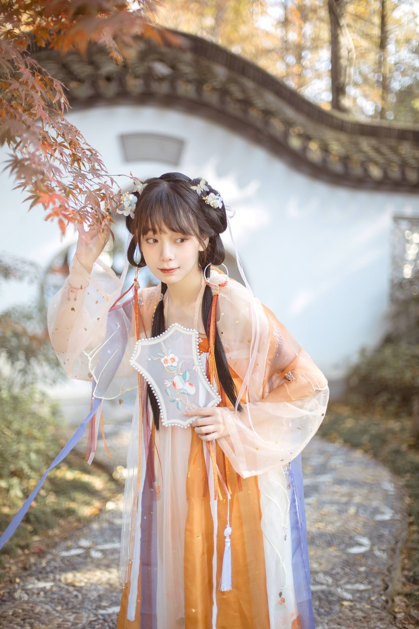 [YITUU艺图语] 2022.04.21 豆蔻 False-5 [24P/141MB]