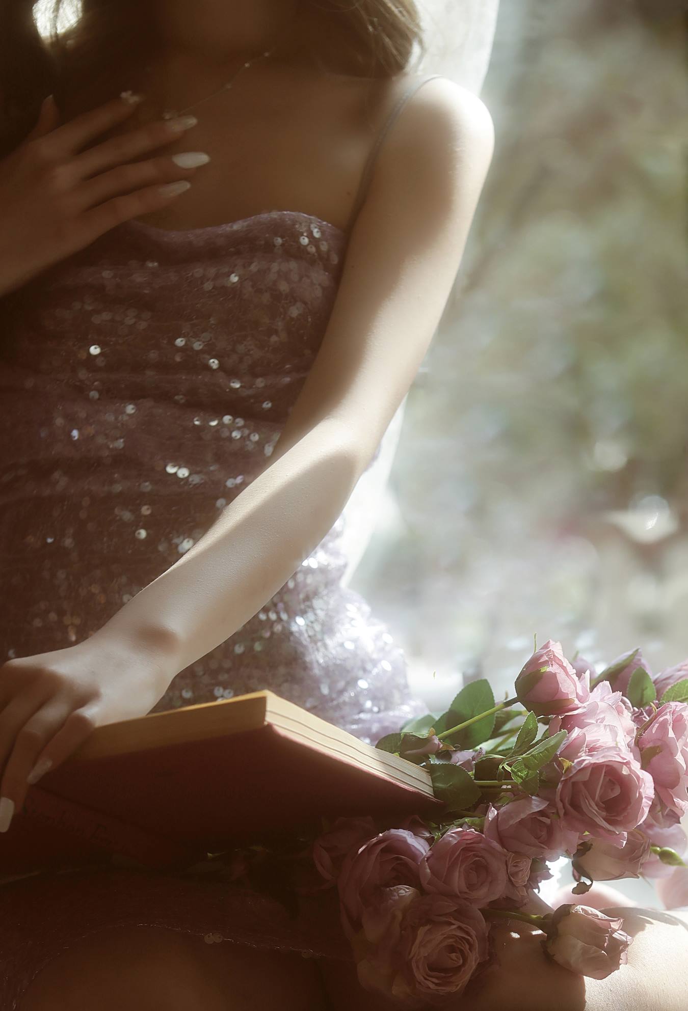 [YITUU艺图语] 2022.04.15 紫蔷薇 怡子yiii [21P/242MB]