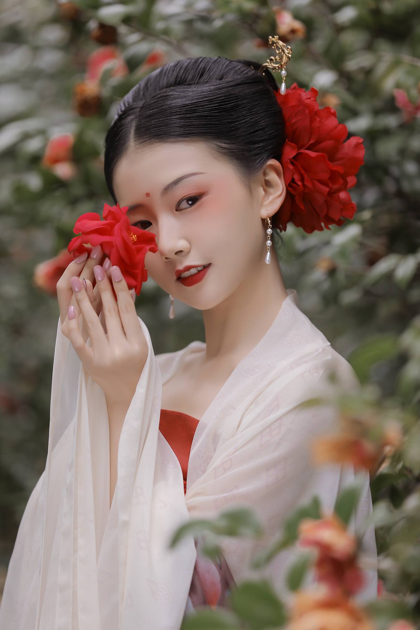 [YITUU艺图语] 2022.04.15 见山茶 好爱吃糯米_ [22P/447MB]