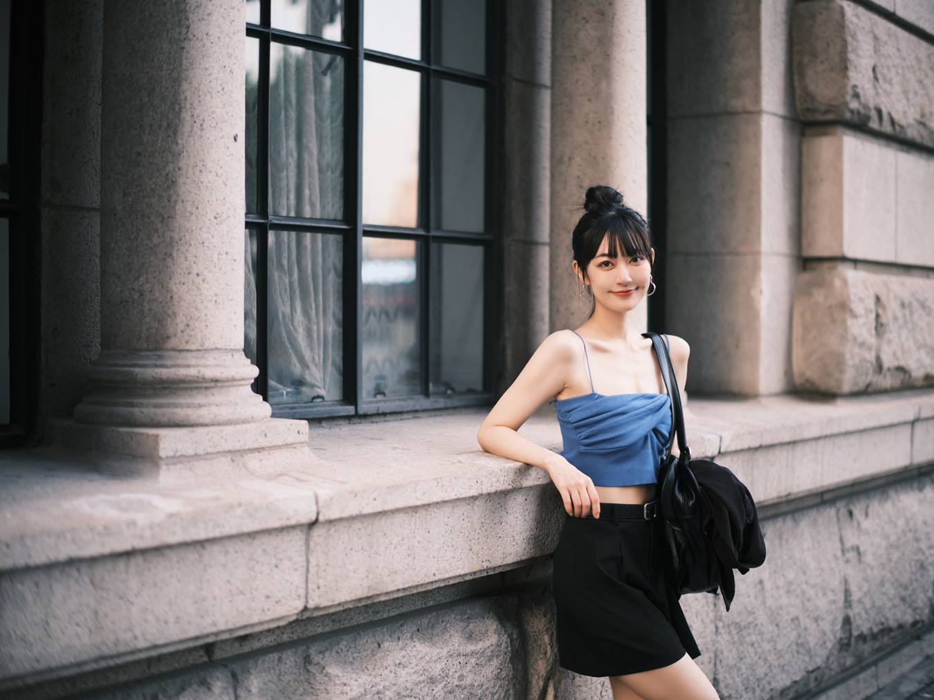 [YITUU艺图语] 2022.04.13 外滩一日游 飞鸟咕咕- [24P/508MB]