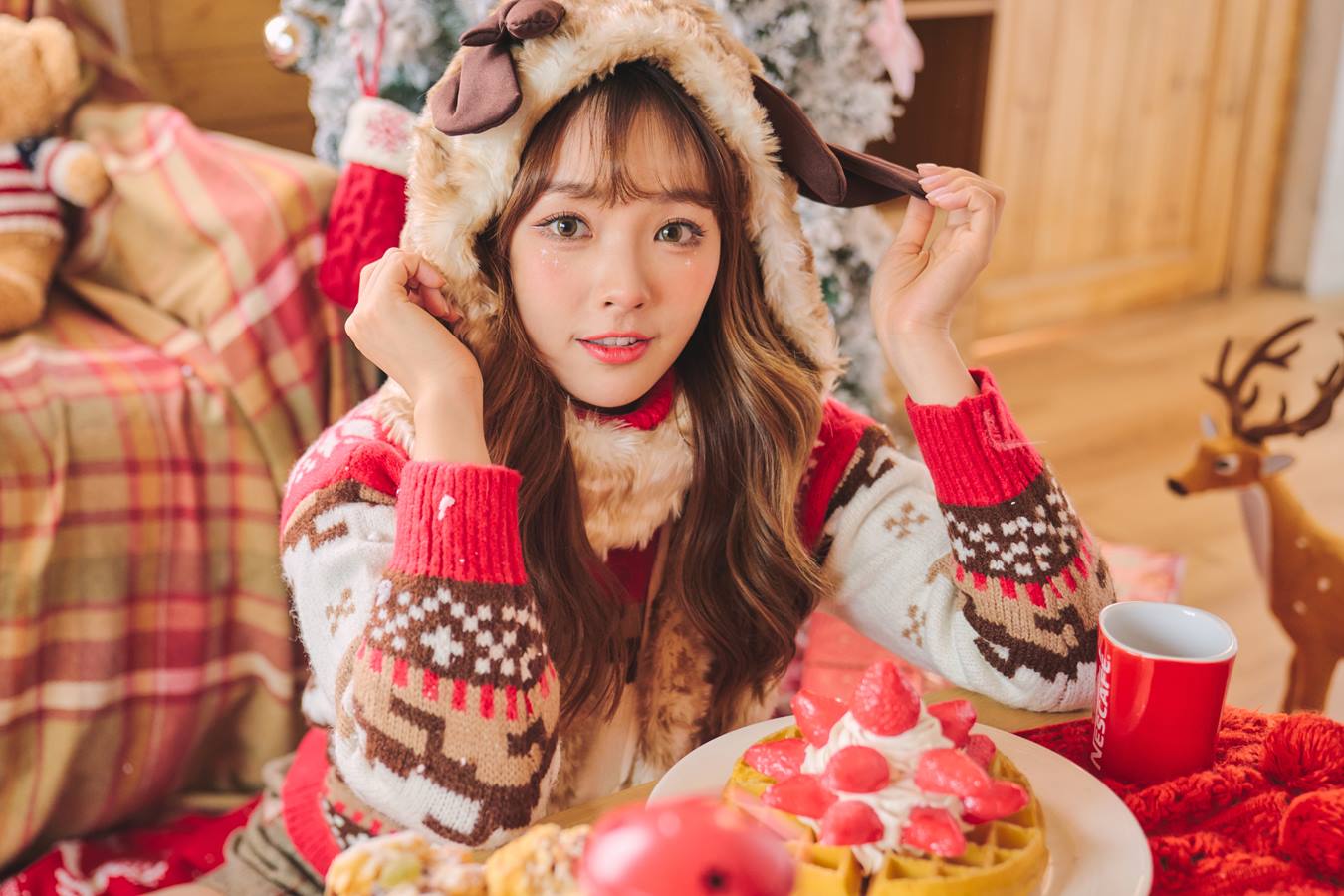 [YITUU艺图语] 2022.04.21 圣诞颂 _丹丹丹婷_ [25P/427MB]