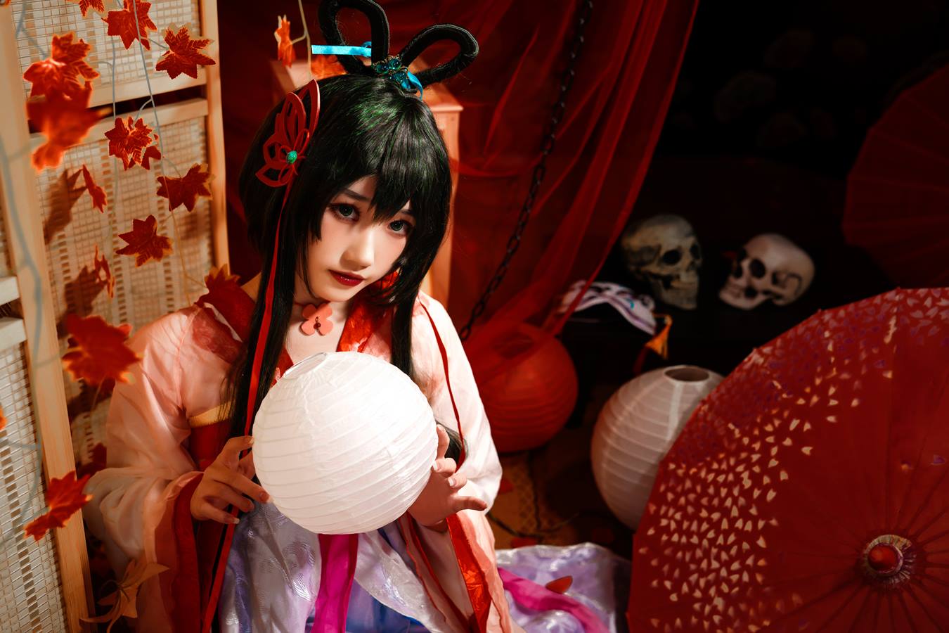 [YITUU艺图语] 2022.04.04 洛天依忆红莲 摇光 [27P/370MB]