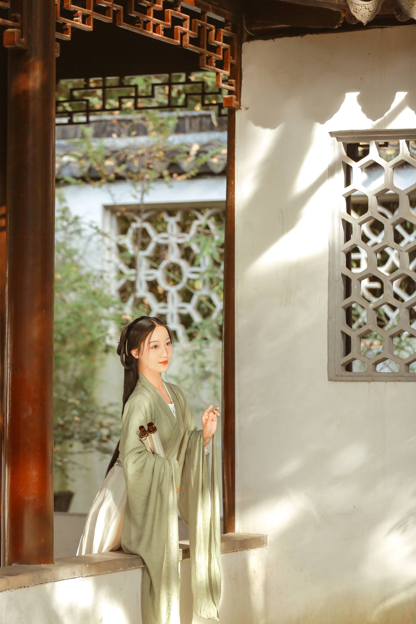 [YITUU艺图语] 2022.04.19 一笑千场醉，浮生任白头 南斋 [26P/129MB]