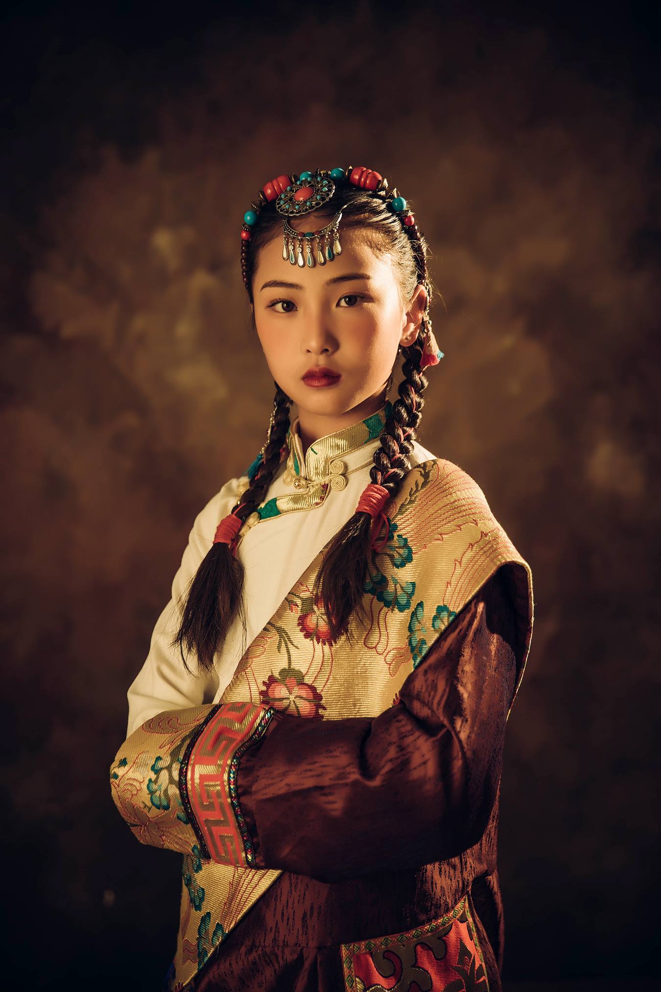 [YITUU艺图语] 2022.04.09 民族风 小嘉 [26P/212MB]