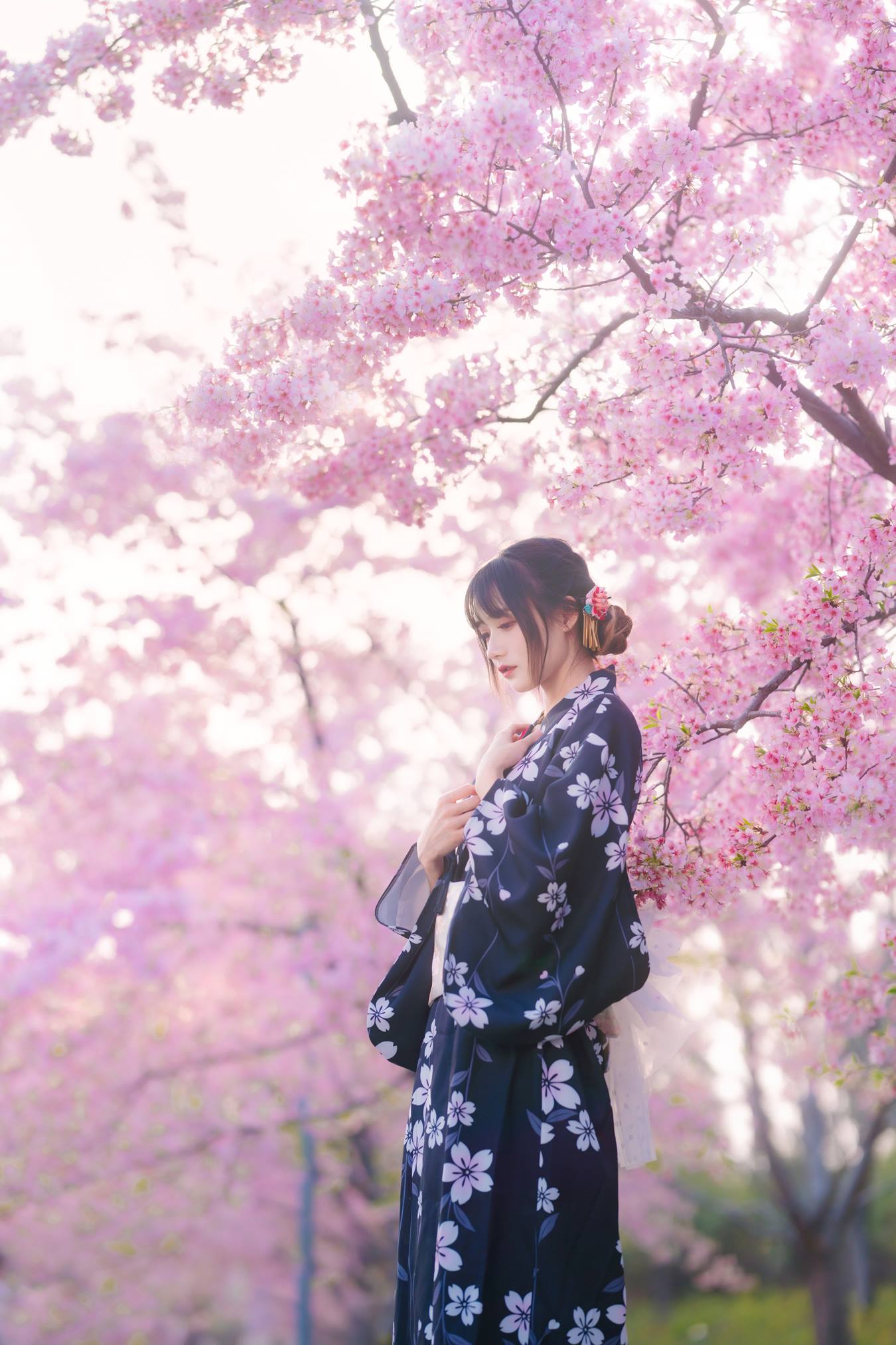 [YITUU艺图语] 2022.04.21 樱花烂漫时 兔子Zzz不吃胡萝卜 [26P/187MB]