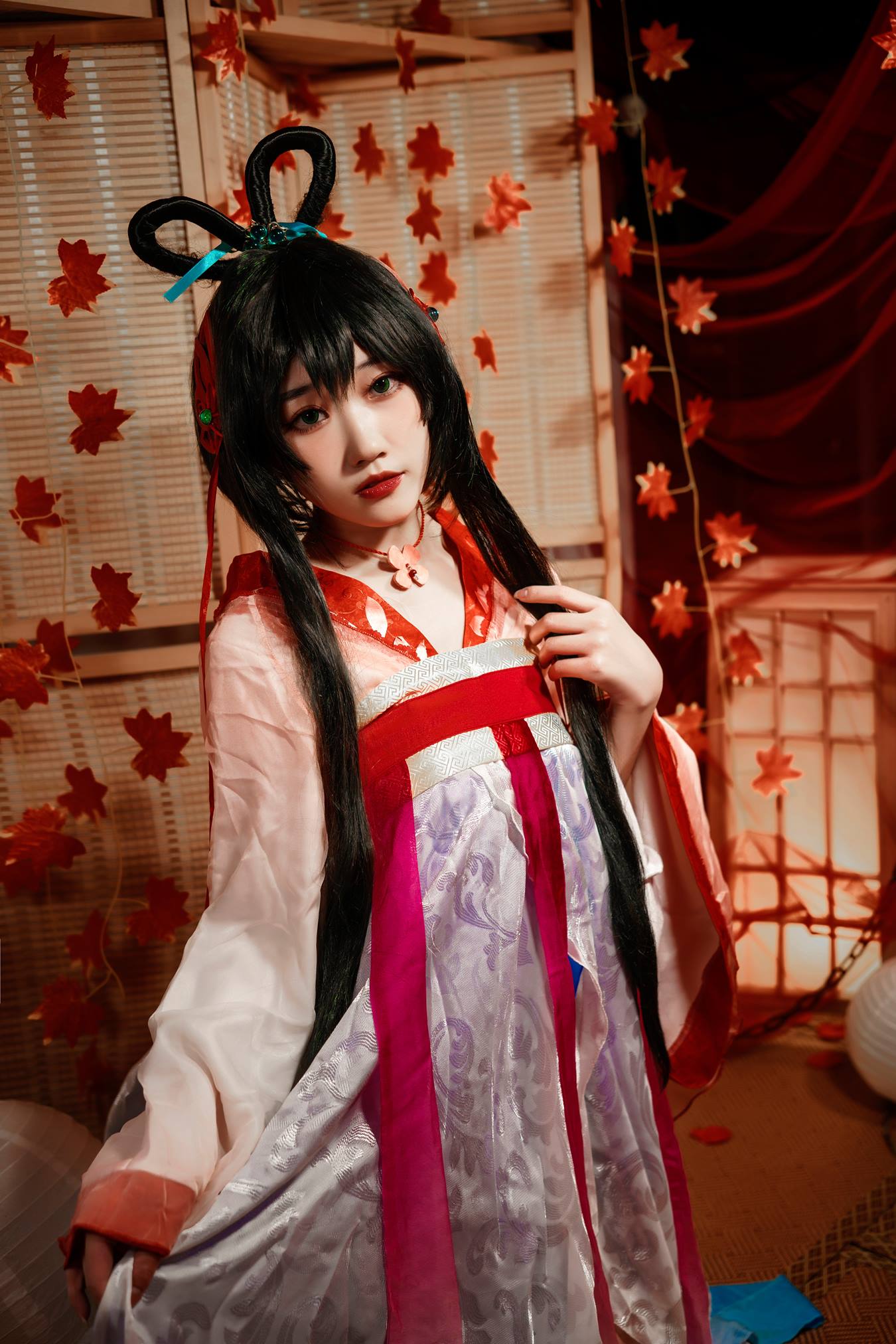 [YITUU艺图语] 2022.04.04 洛天依忆红莲 摇光 [27P/370MB]