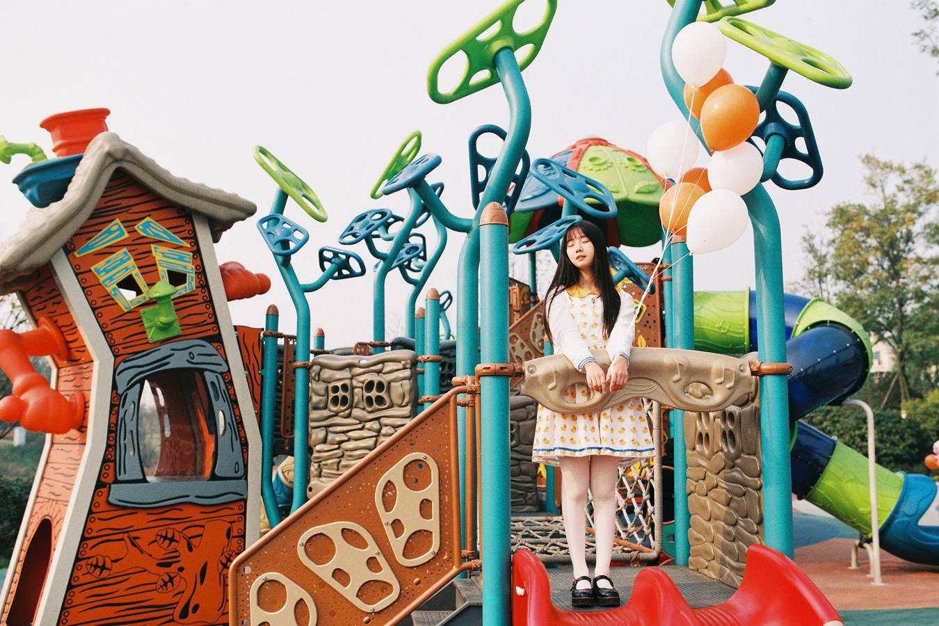 [YITUU艺图语] 2022.04.17 初冬から 紫卿 [28P/573MB]