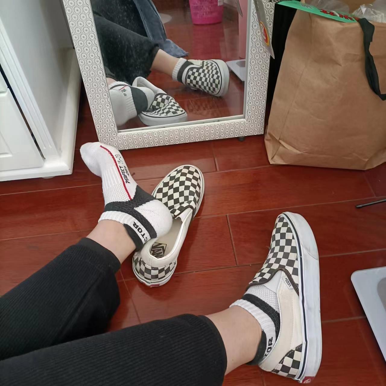 [誉铭传媒]袜足摄影 2023年《04月整合作品》[130P/8V/958MB]