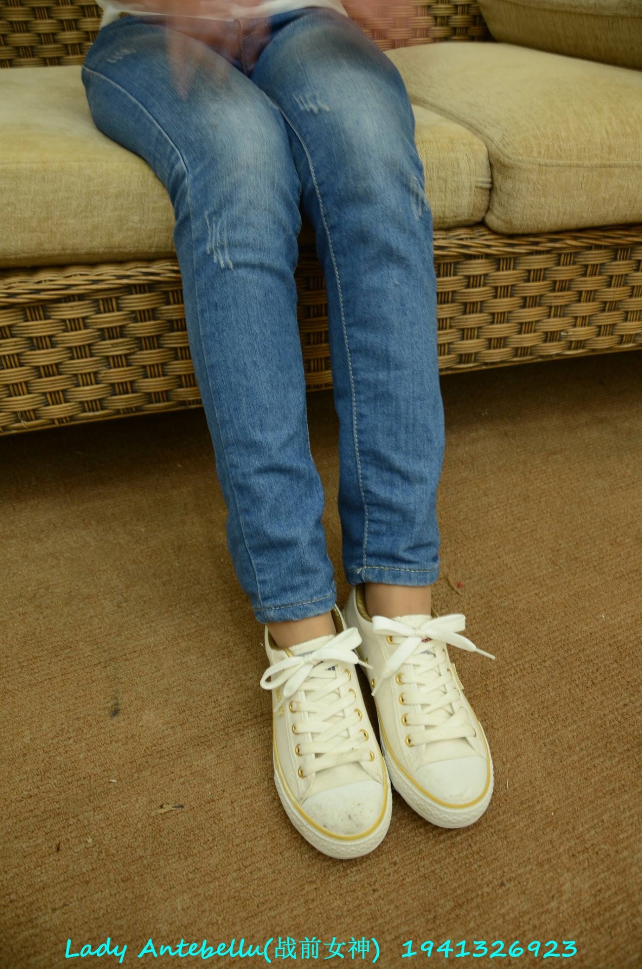 [战前女神] 美腿镁足精品摄影套图 133 [129P/149MB]