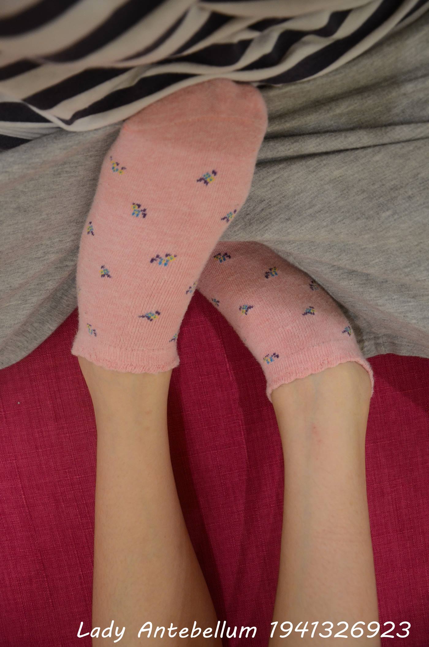 [战前女神] 美腿镁足精品摄影套图 112 [101P/259MB]