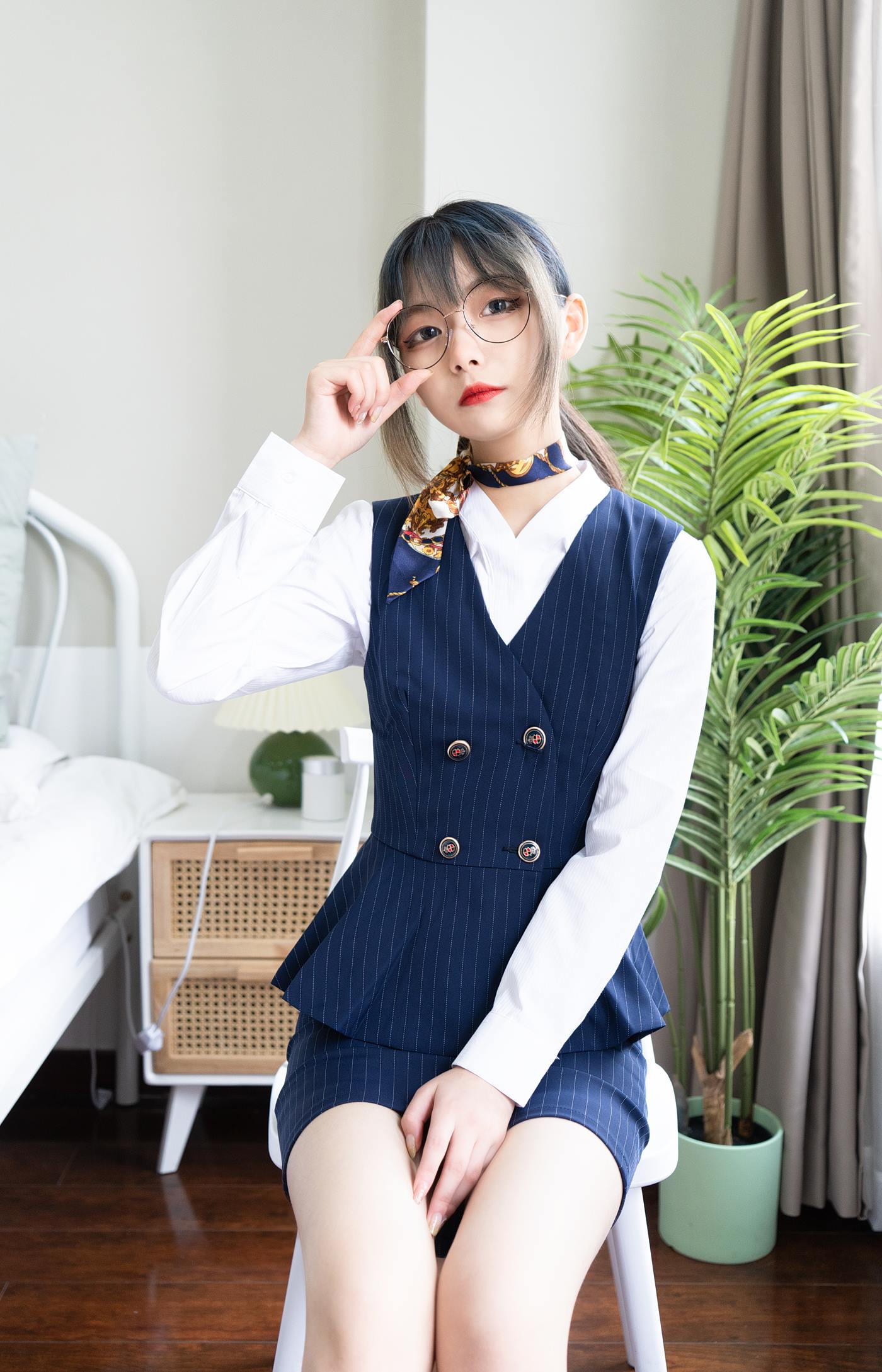 梨瑾瑾 - 乘务员[20P/272MB]