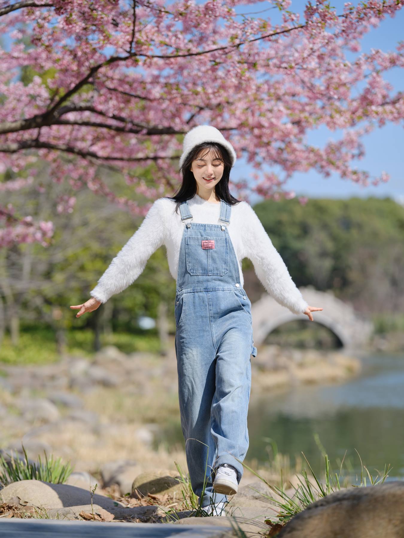 [YITUU艺图语] 2022.05.12 早樱 飞鸟咕咕- [23P/373MB]