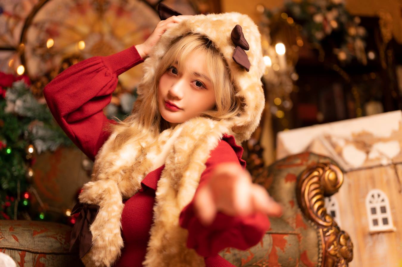 [YITUU艺图语] 2022.04.23 红色圣诞 Conkon控控 [31P/458MB]