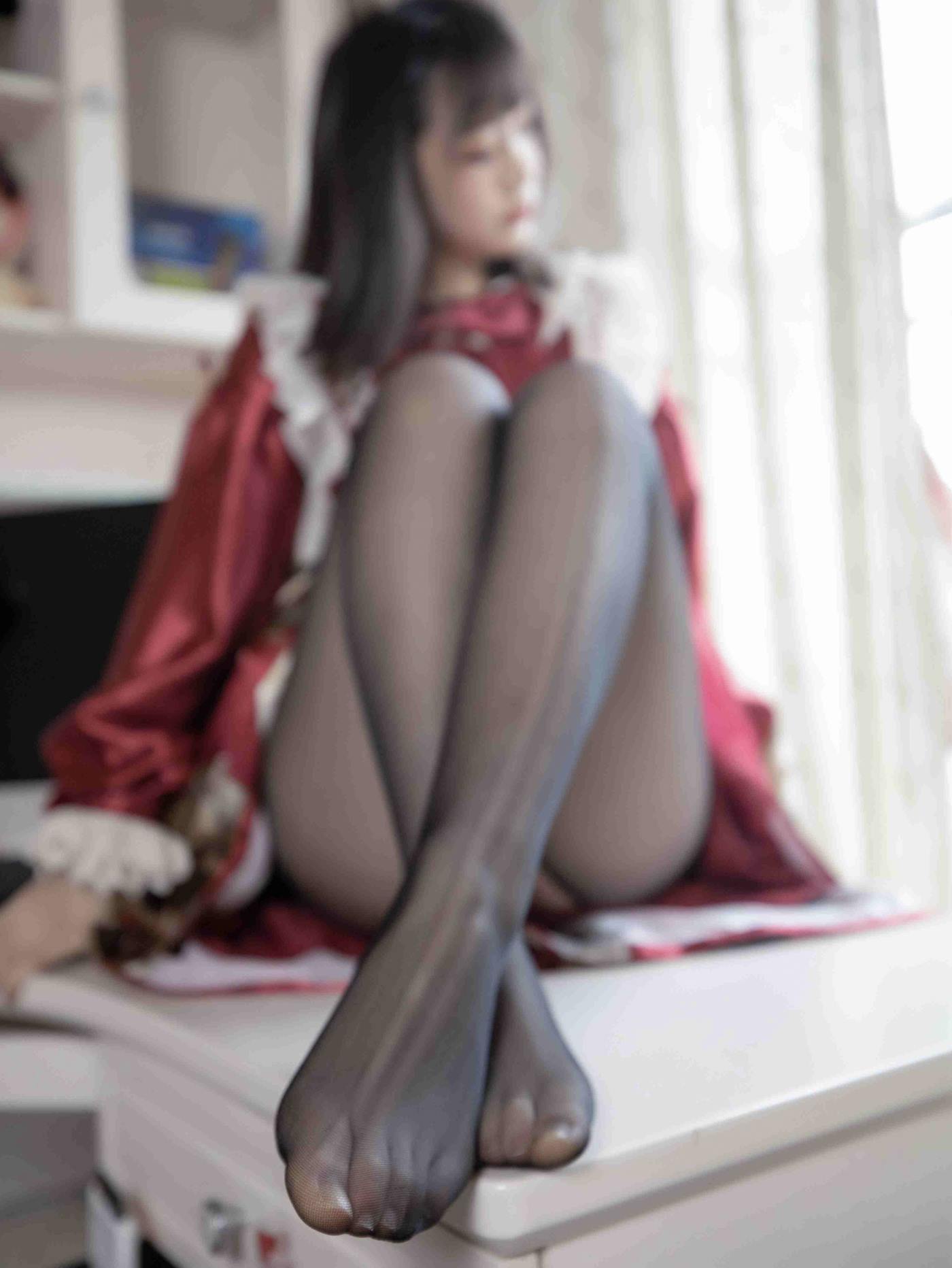 幻琪琪 - 红色Lolita 黑丝[47P/1V/430MB]