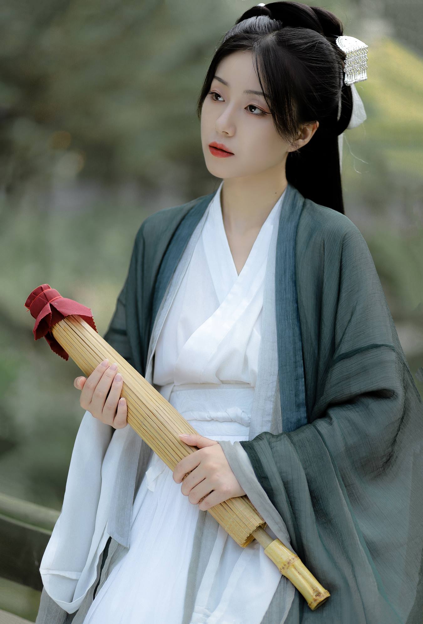 [YITUU艺图语] 2022.05.13 逍遥客 我再想想 [23P/182MB]