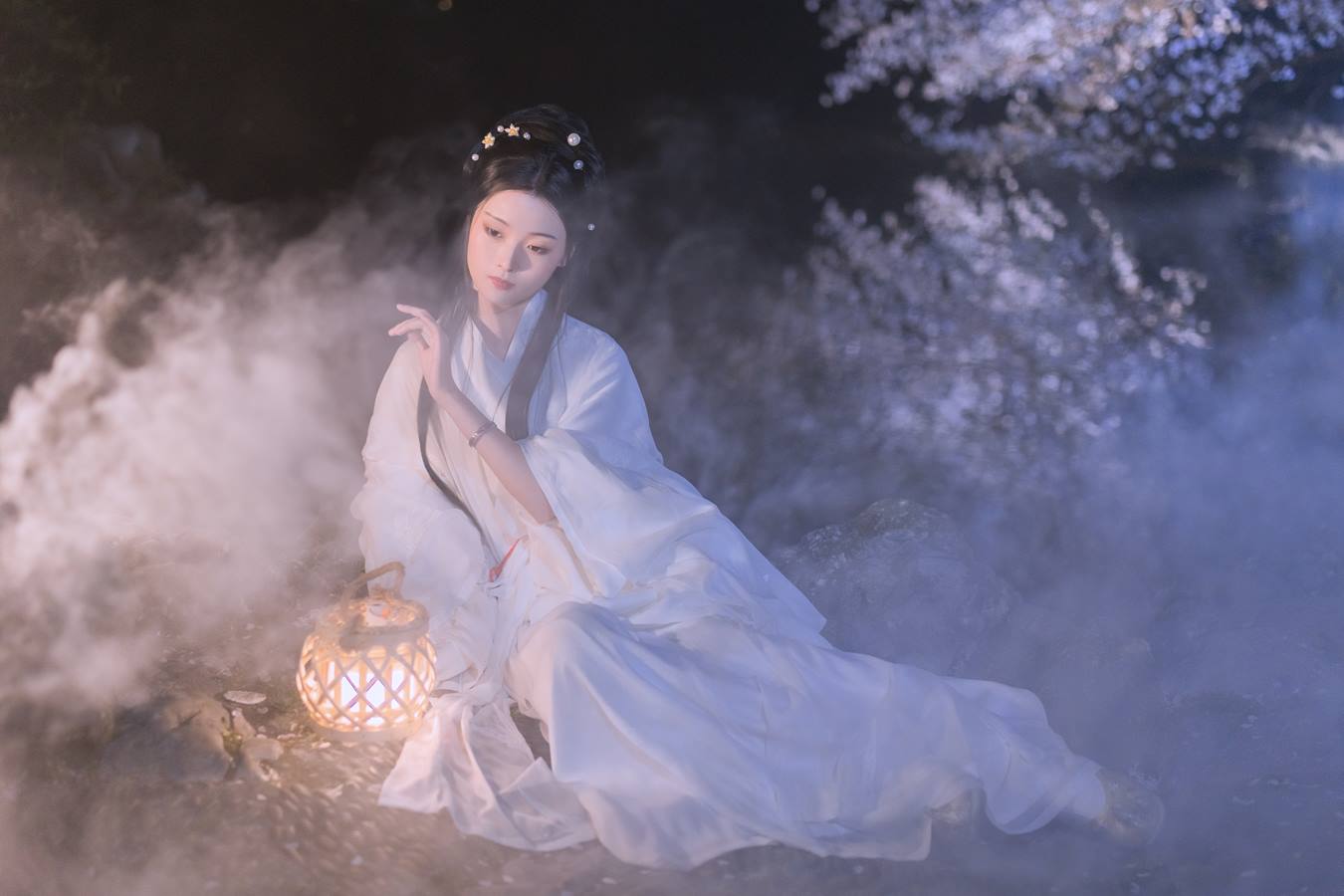 [YITUU艺图语] 2022.05.13 一枕清梦 汀贰 [32P/368MB]