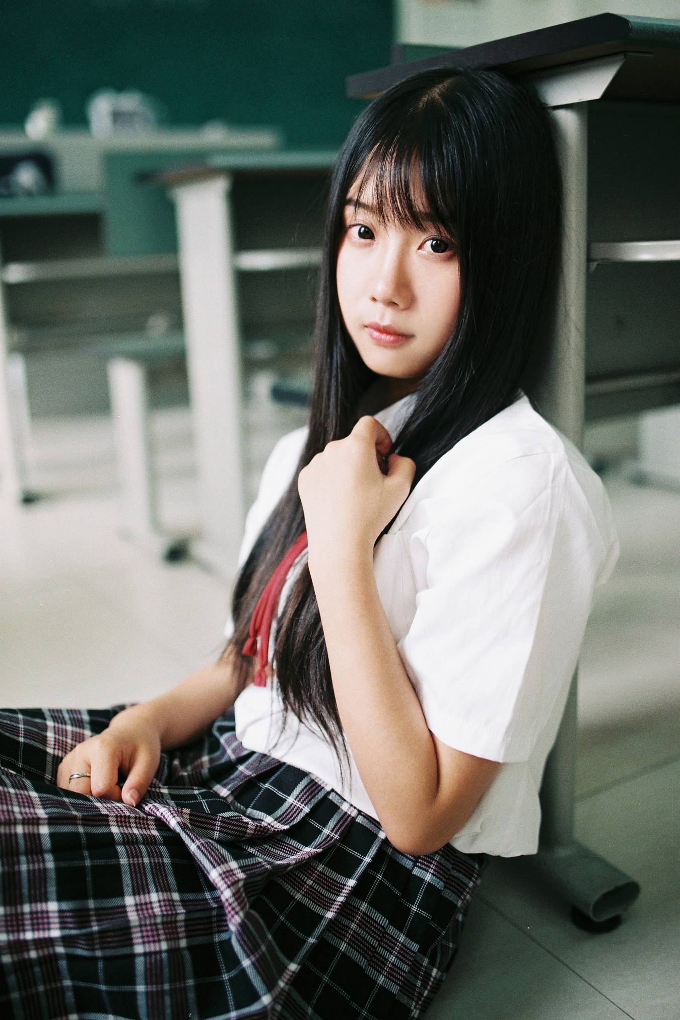 [YITUU艺图语] 2022.04.24 把你记忆在六月的夏 紫卿 [23P/241MB]