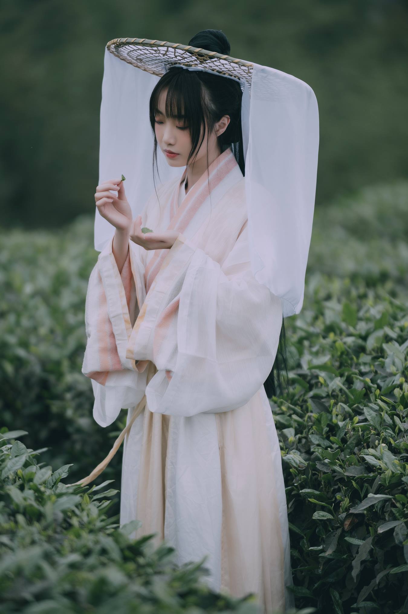 [YITUU艺图语] 2022.05.12 采茶东篱下 蹭饭 [20P/194MB]