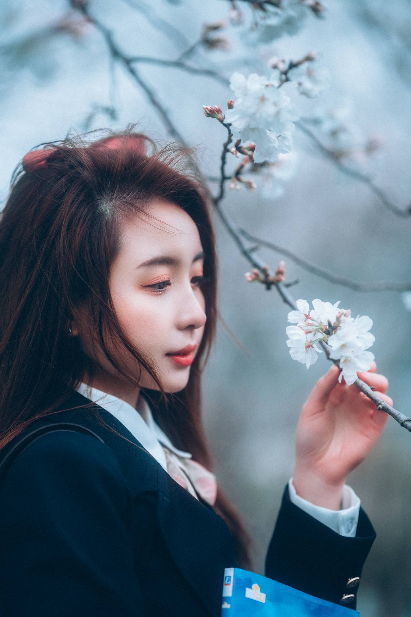 [YITUU艺图语] 2022.04.23 少女与樱 富贵 [43P/503MB]