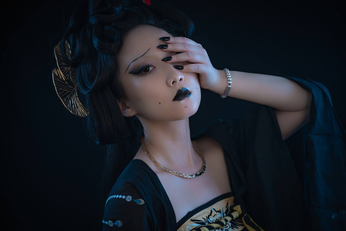 [YITUU艺图语] 2022.05.13 夜姬 夏薇儿 [30P/478MB]