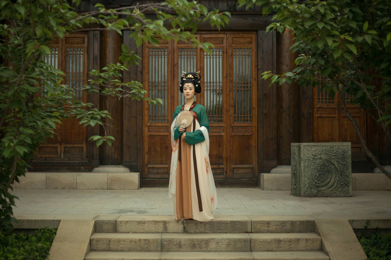 [YITUU艺图语] 2022.05.09 点绛唇 清沅斋 [19P/183MB]