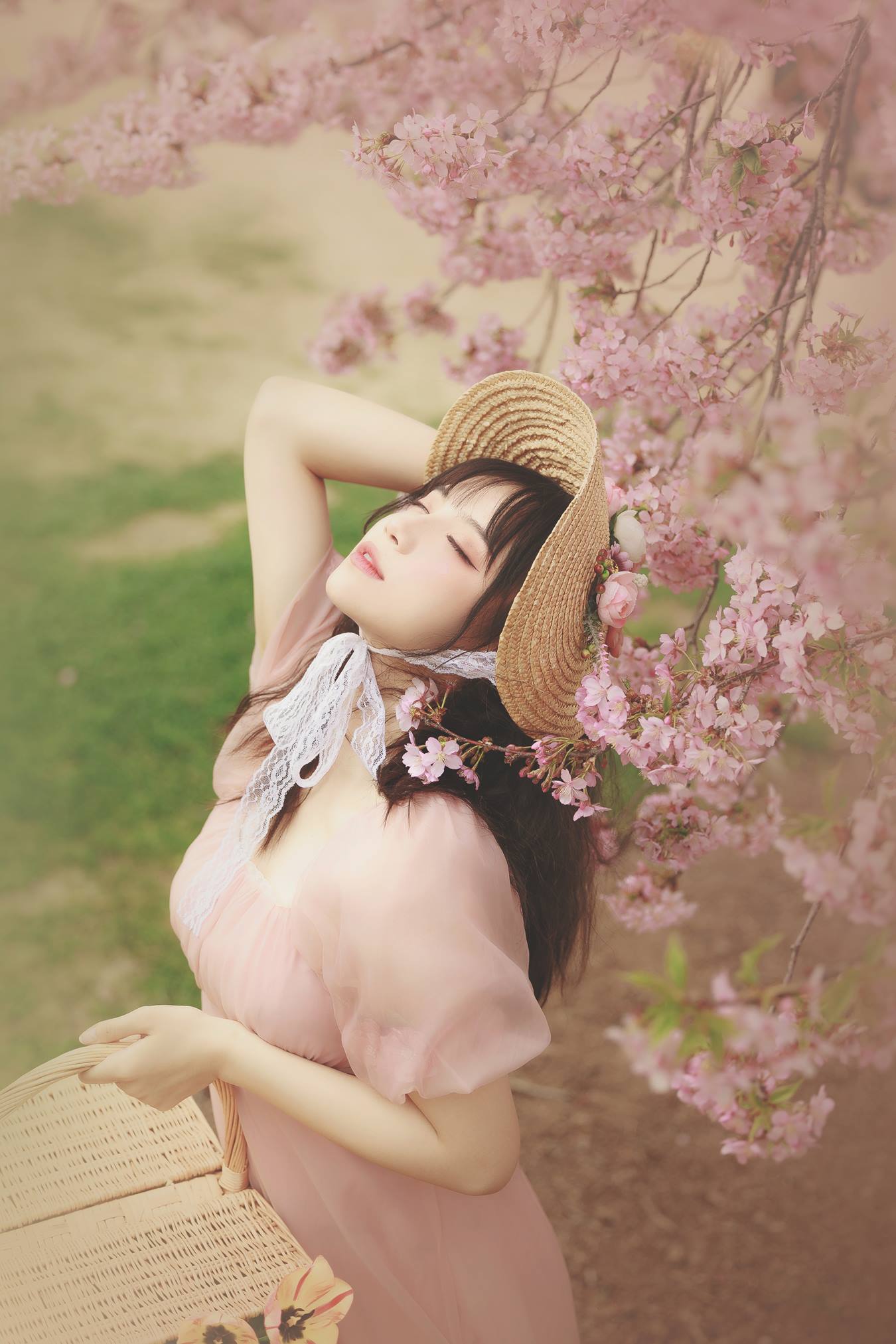 [YITUU艺图语] 2022.05.09 樱之浪漫 贰加六 [24P/203MB]