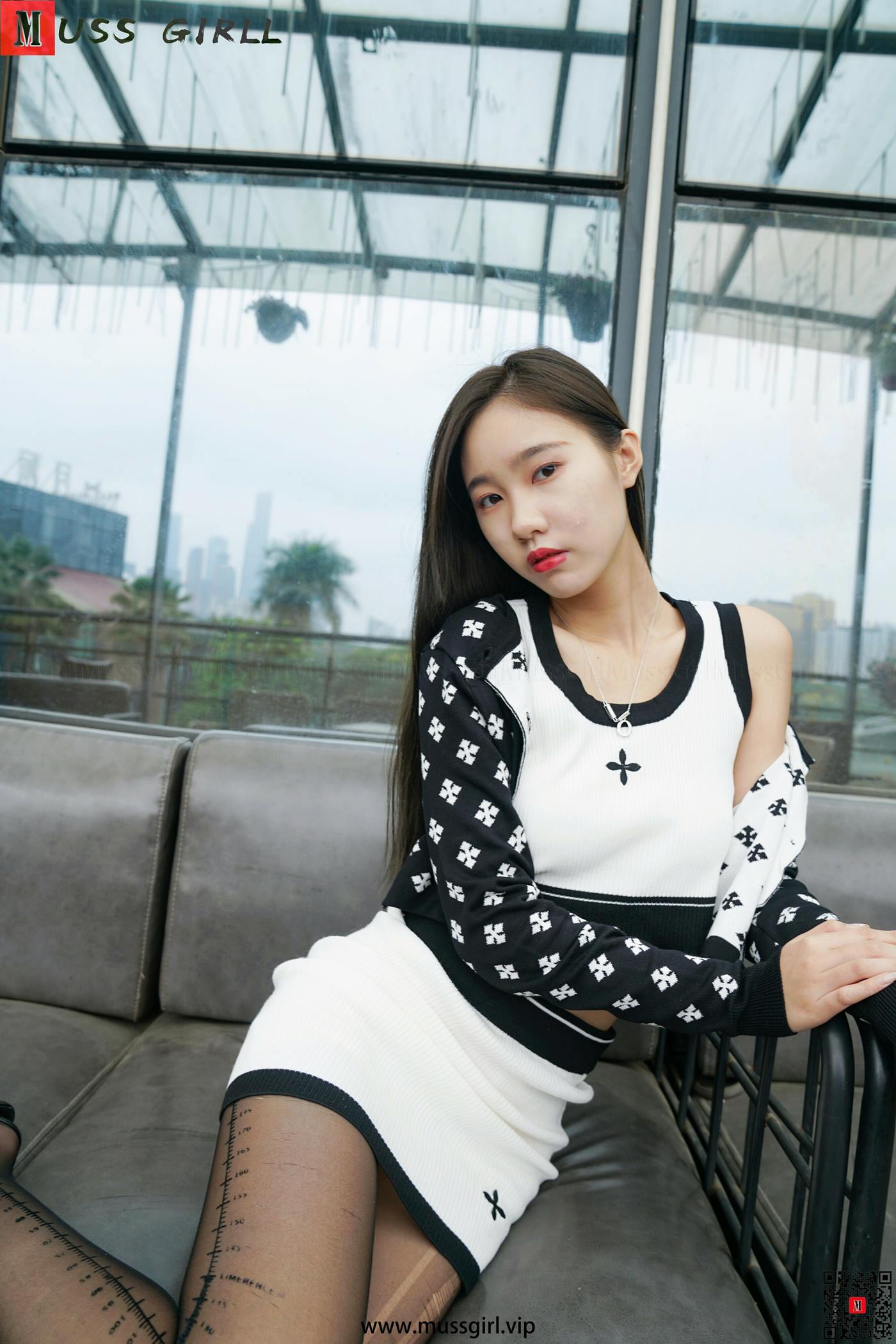 [MussGirl慕丝女郎]NO.445 月亮 A[86P/137MB]