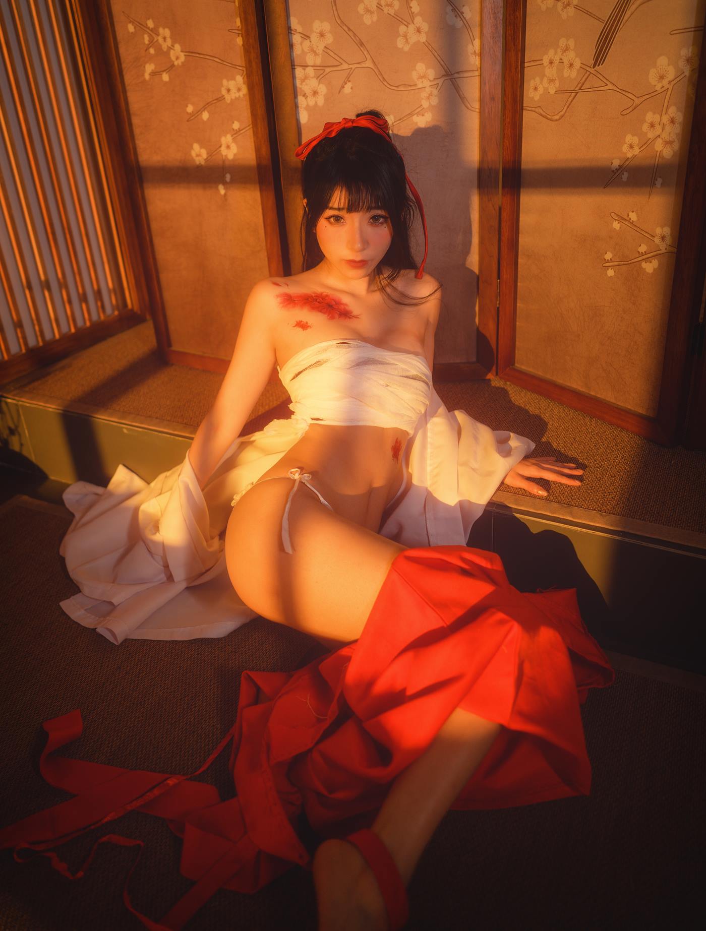 特软儿Sona  巫女[26P/993MB]