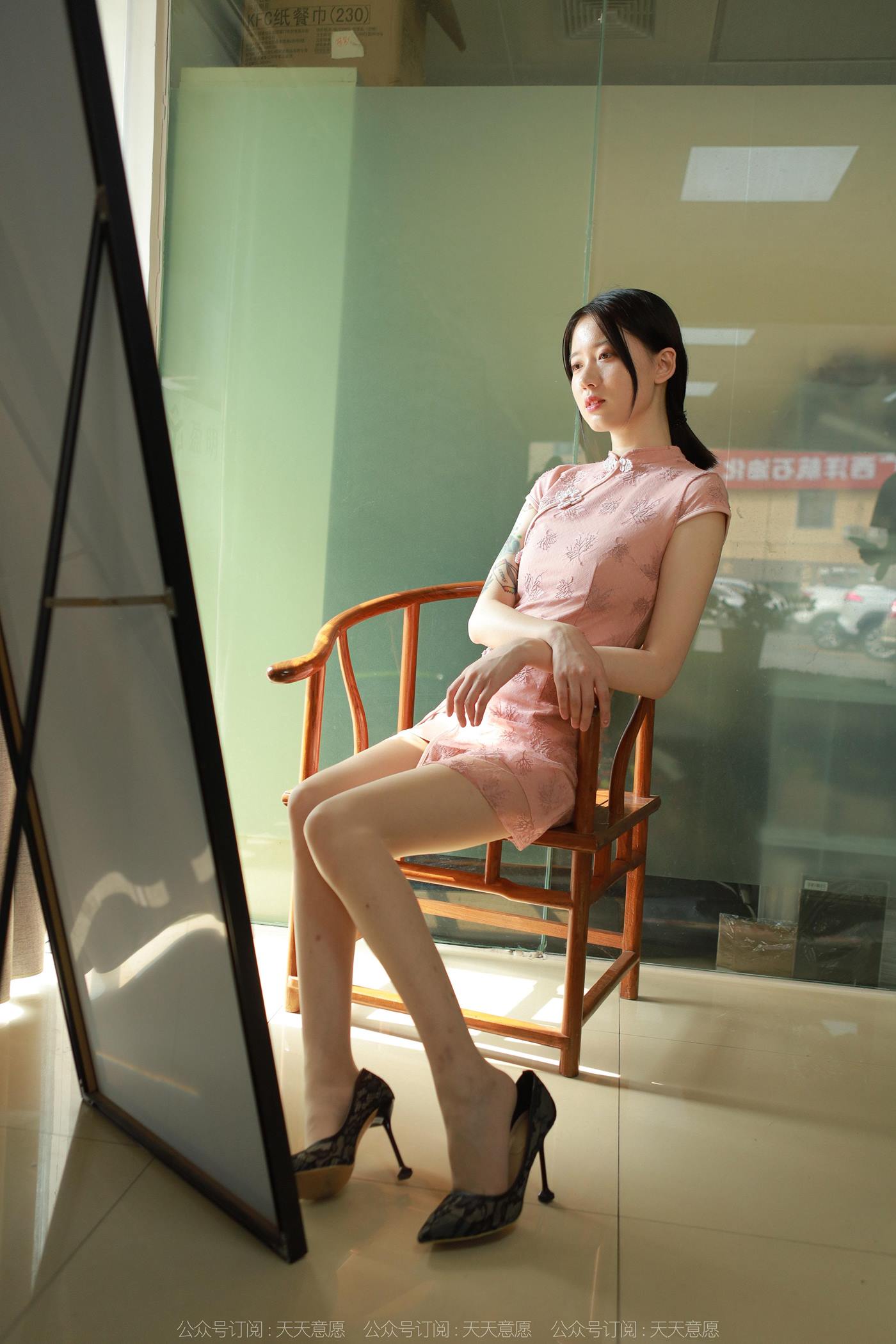 [IESS异思趣向]2022.10.05 丝享家1228：红龙《一帘幽梦》[78P/81MB]