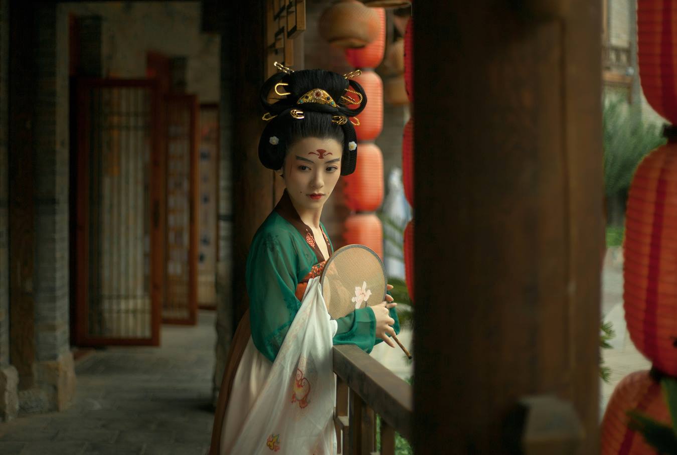 [YITUU艺图语] 2022.05.09 点绛唇 清沅斋 [19P/183MB]