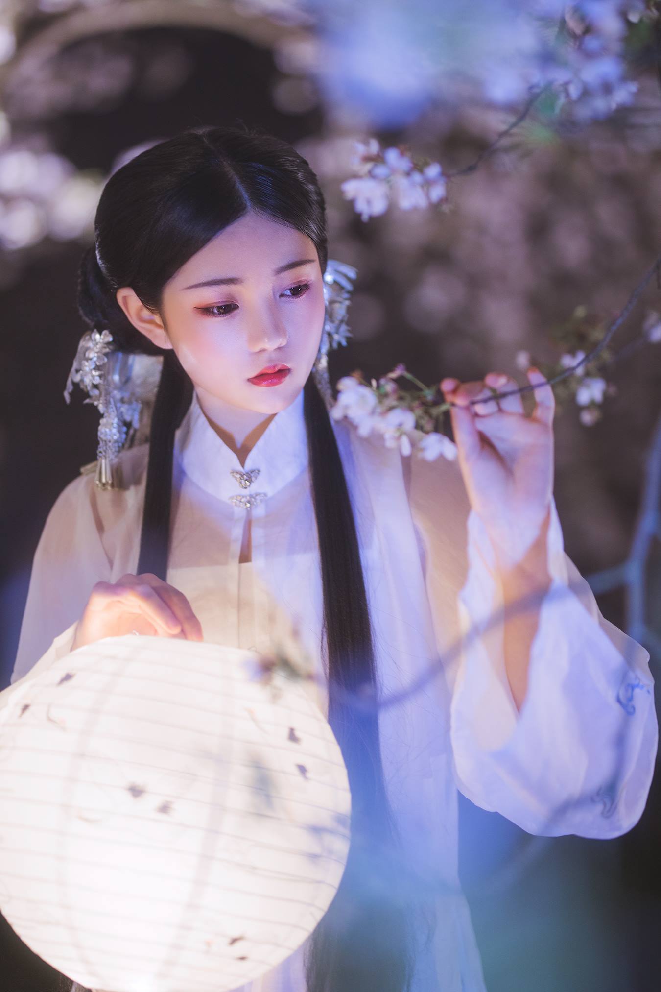 [YITUU艺图语] 2022.05.11 梦遣看花人 吴莹琨琨 [22P/608MB]