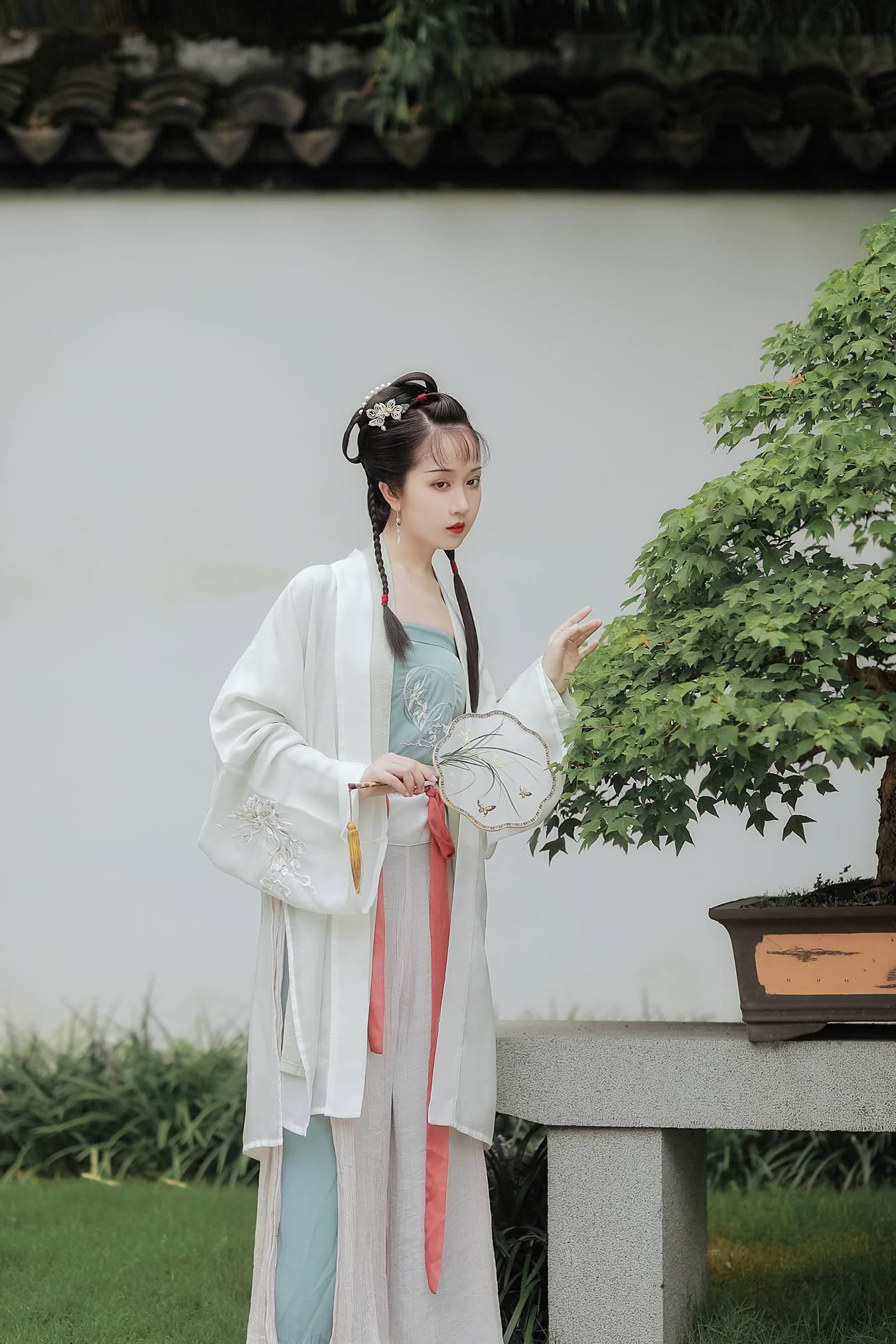 [YITUU艺图语] 2022.05.08 潇湘妃子 令花羽 [22P/351MB]